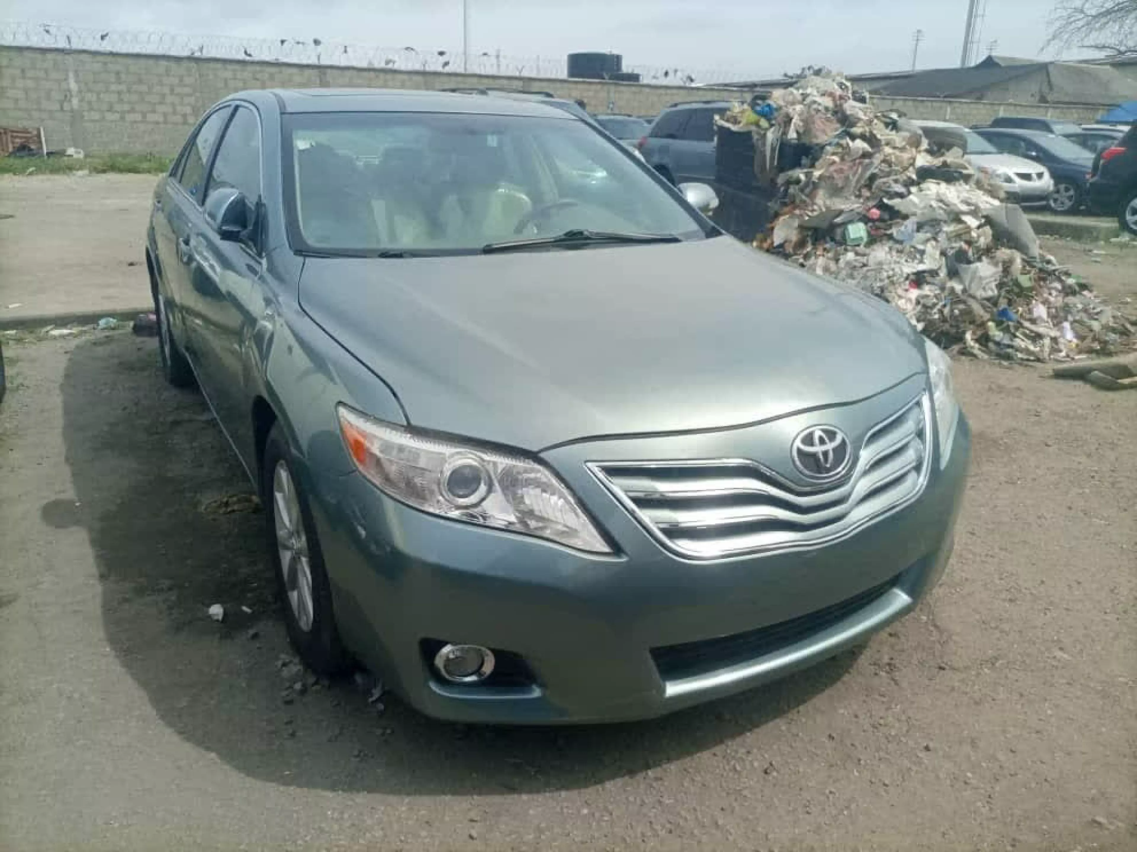 Toyota Camry - 2010