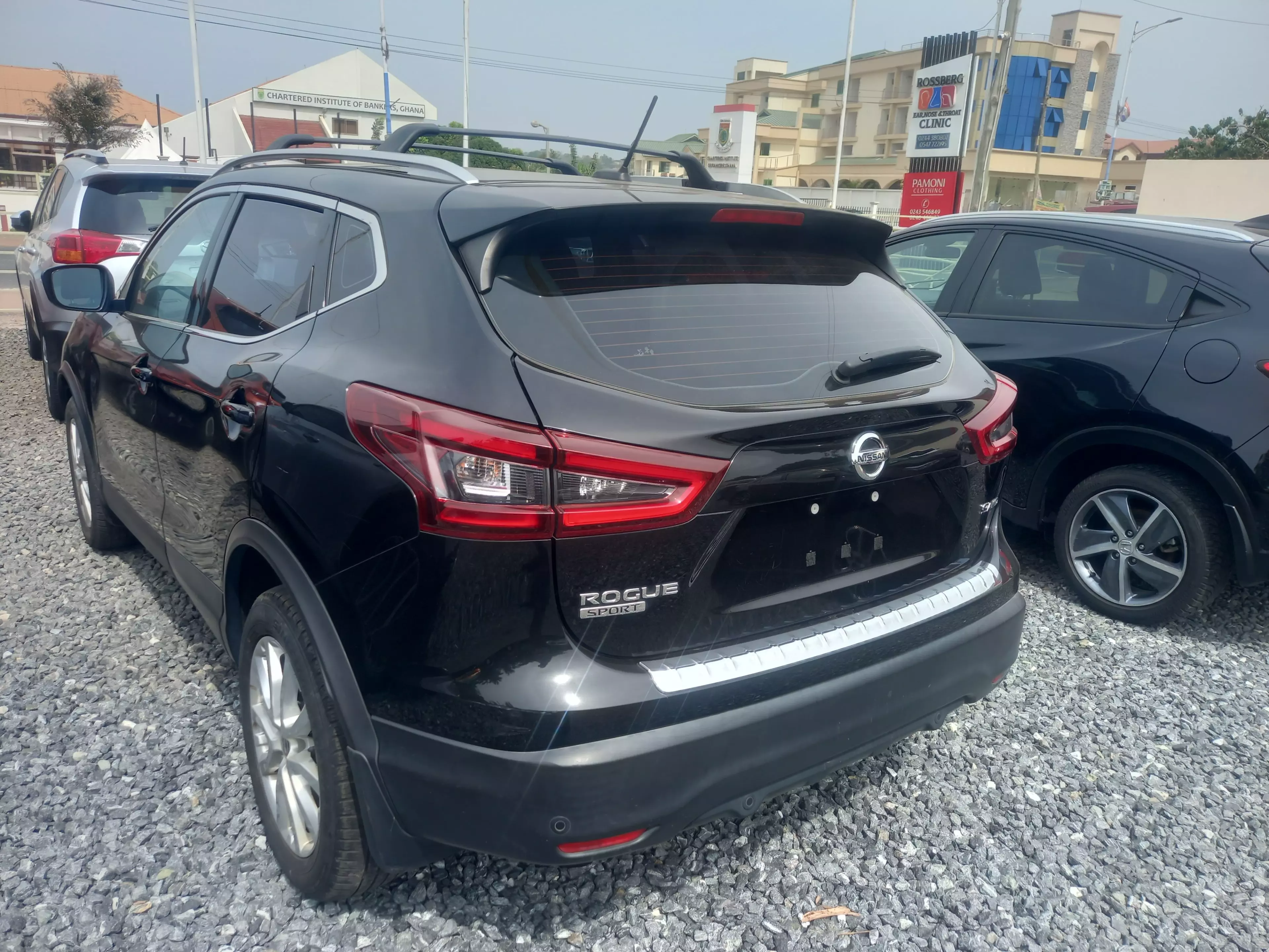 Nissan Rogue   - 2020