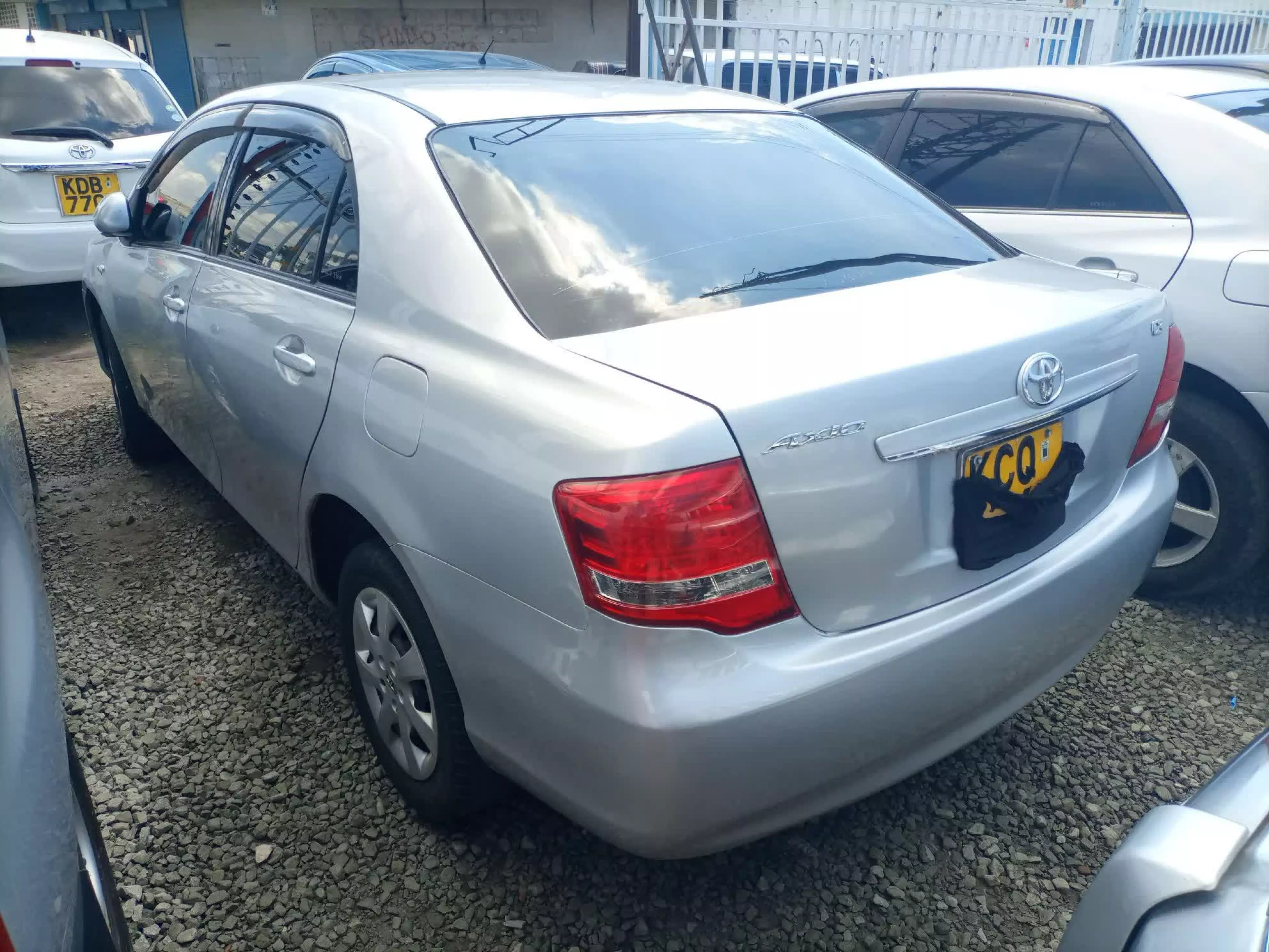 Toyota Axio  - 2011