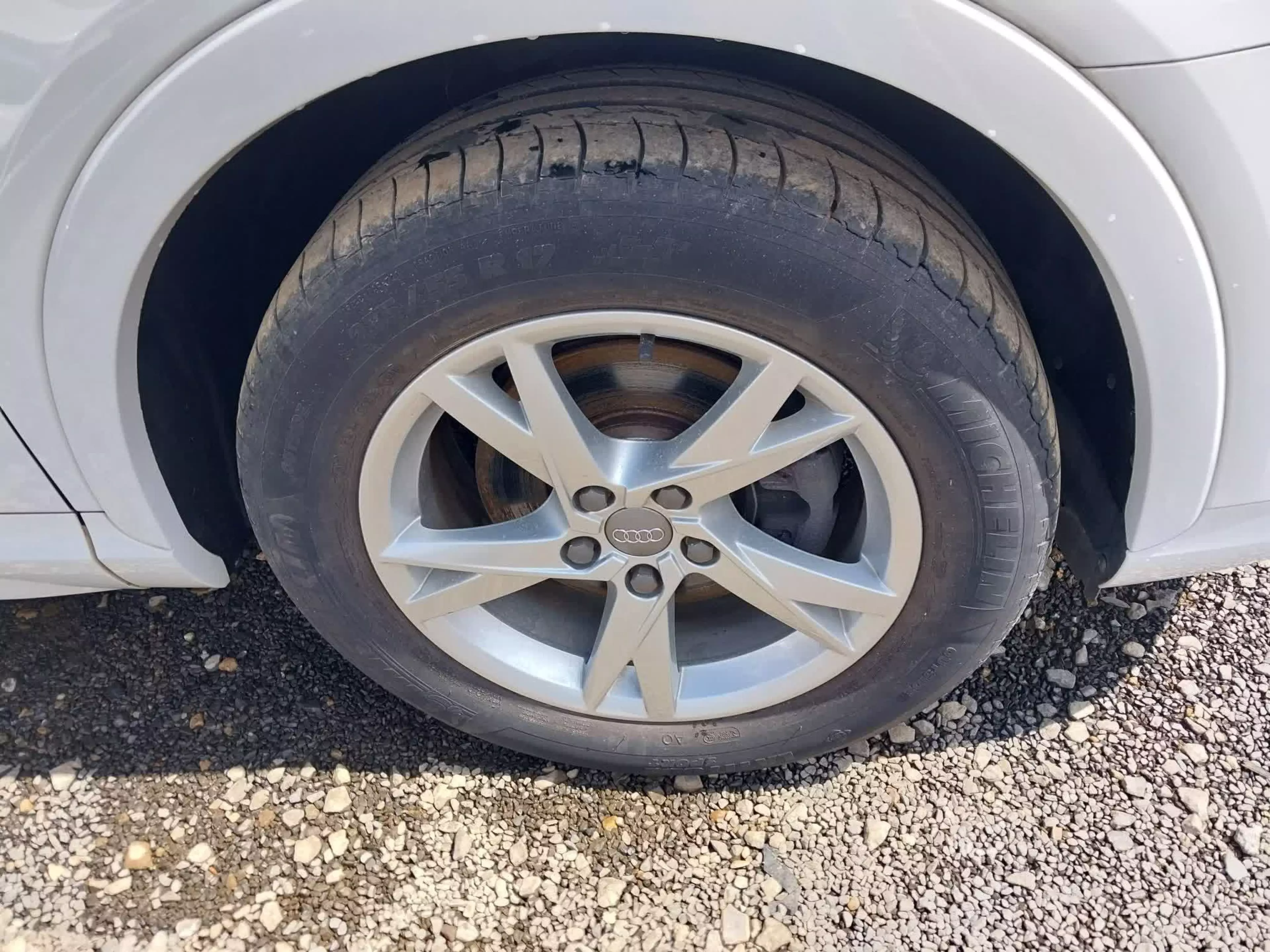 Audi Q3   - 2016