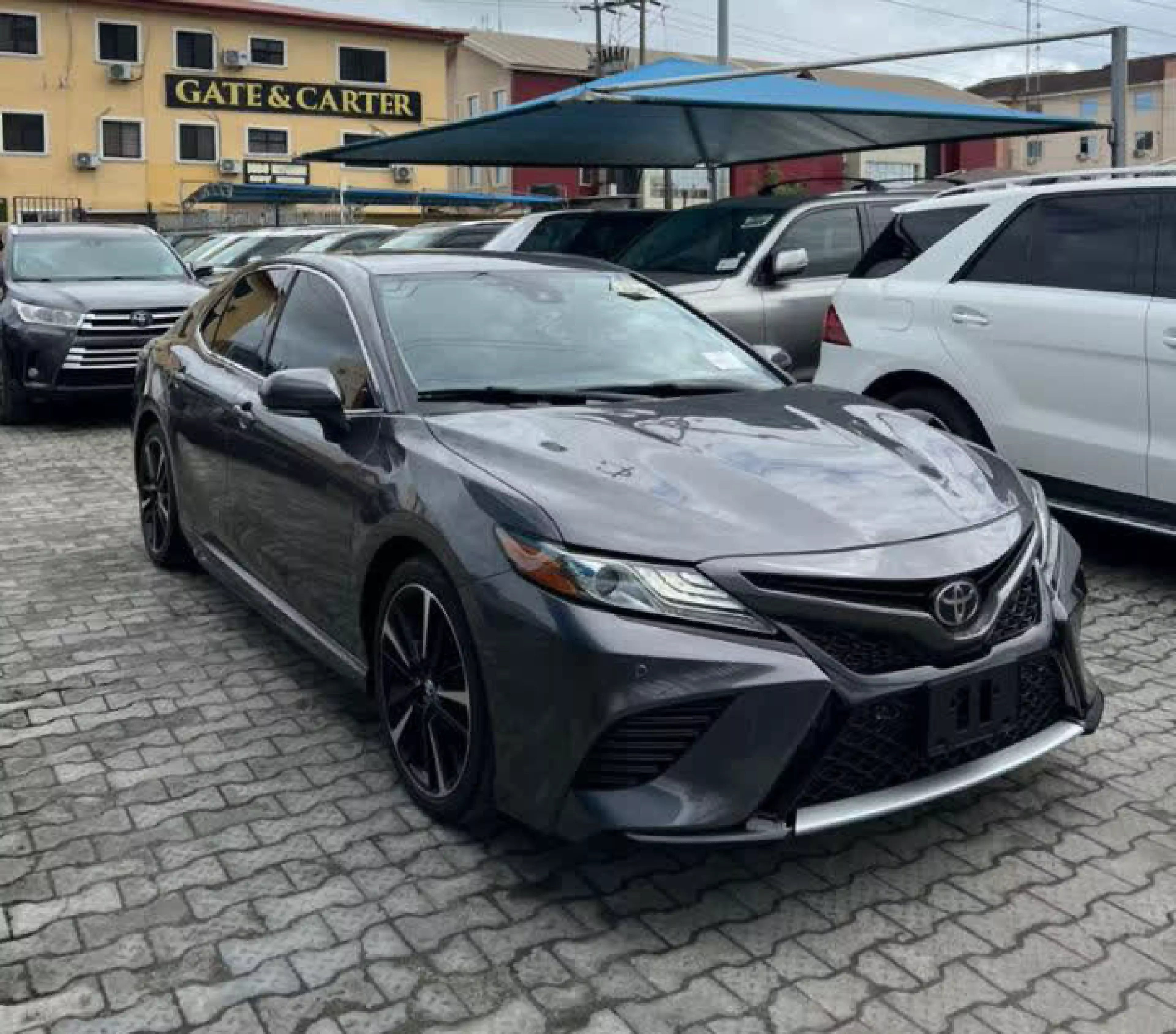 Toyota Camry - 2018