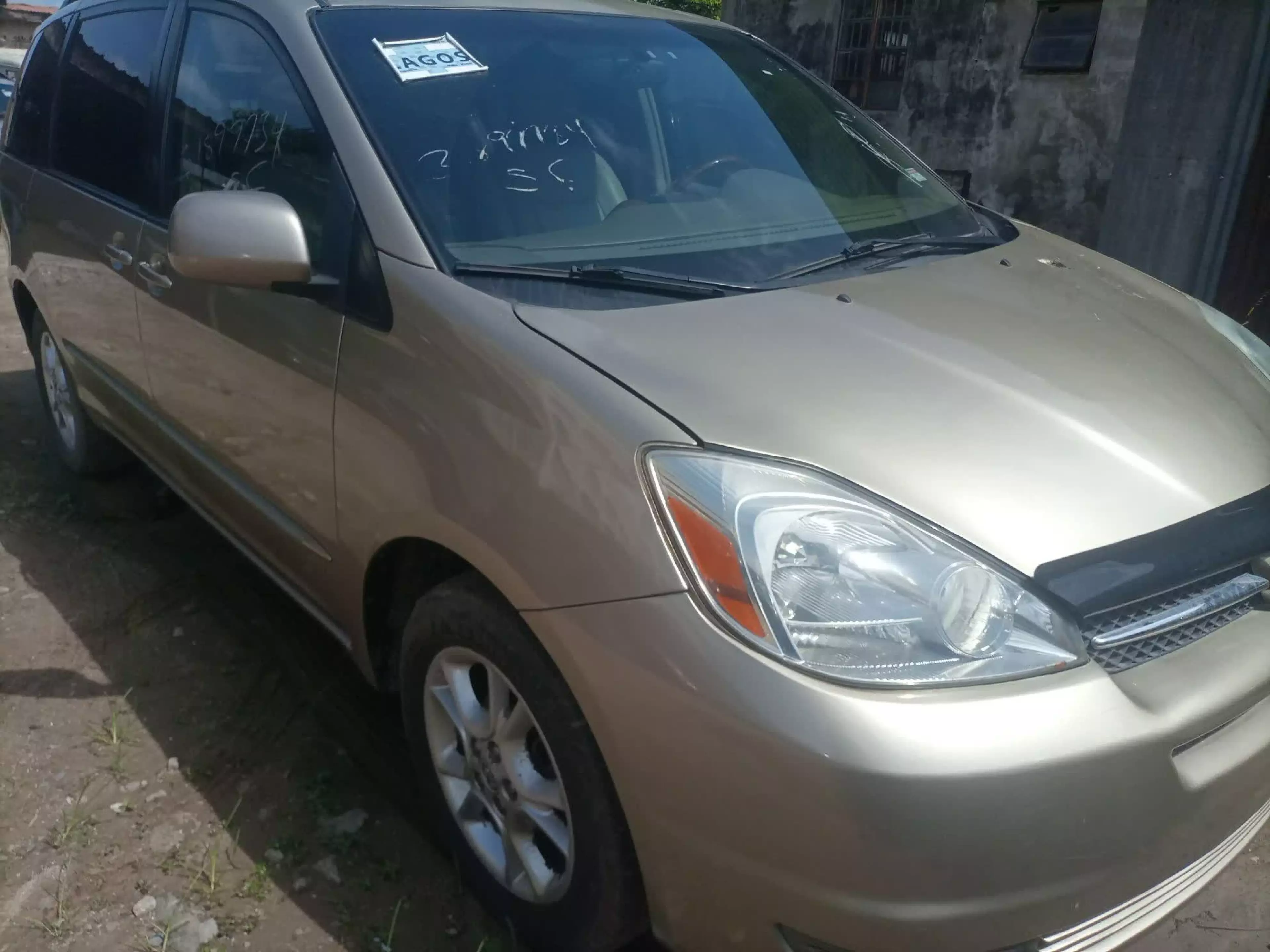 Toyota Sienna - 2005