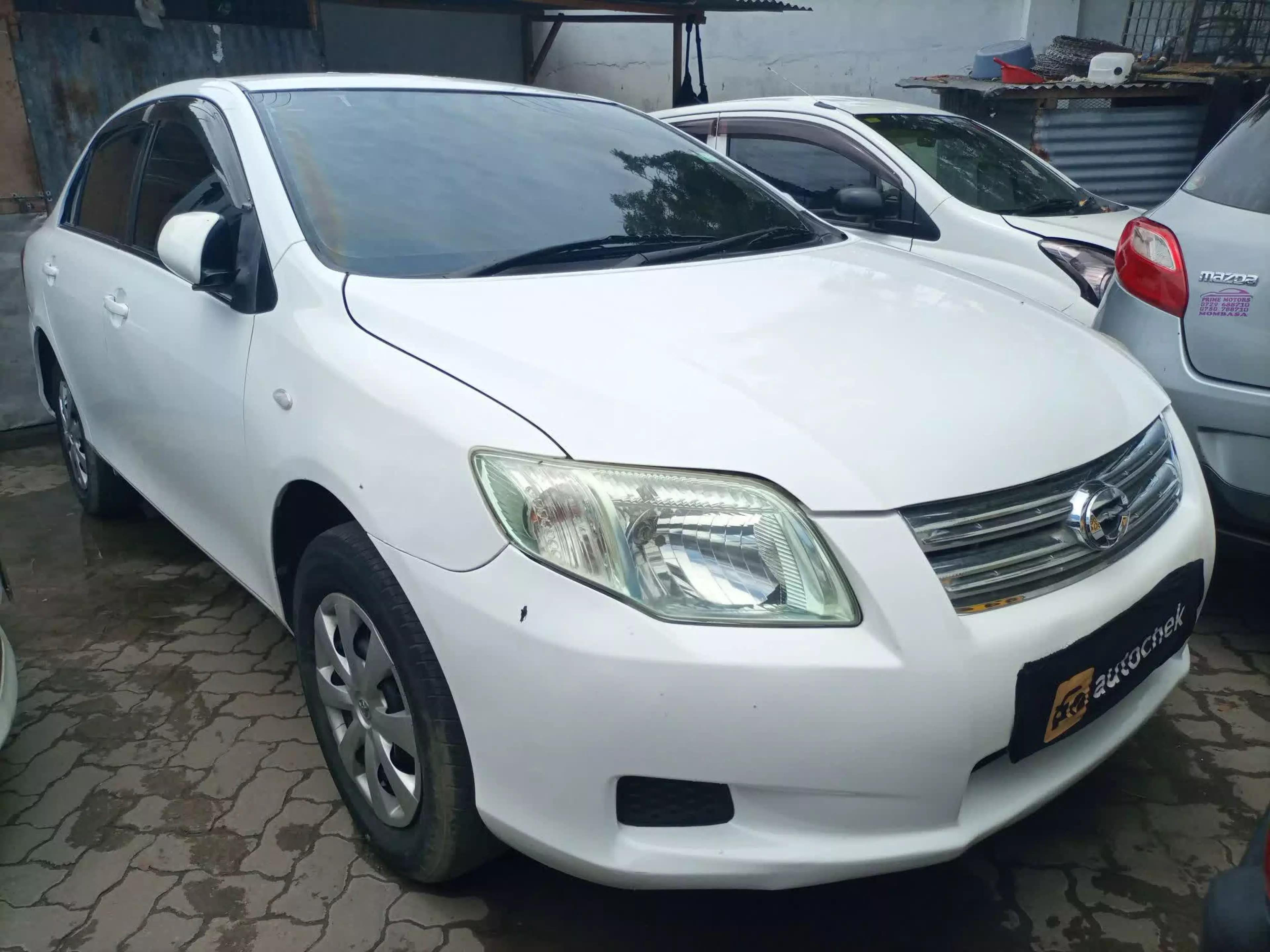 Toyota Axio  - 2012