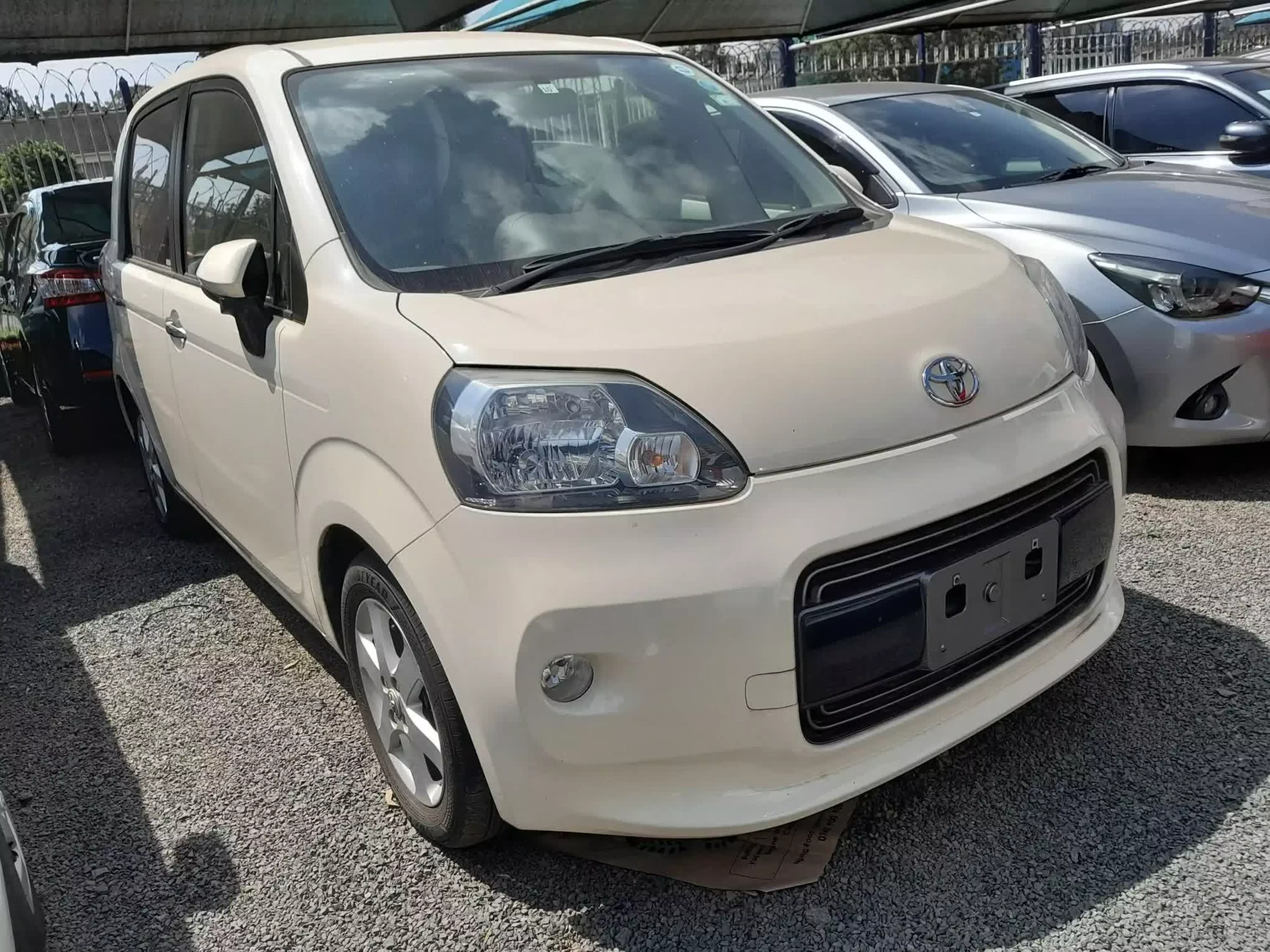 Toyota Porte - 2015