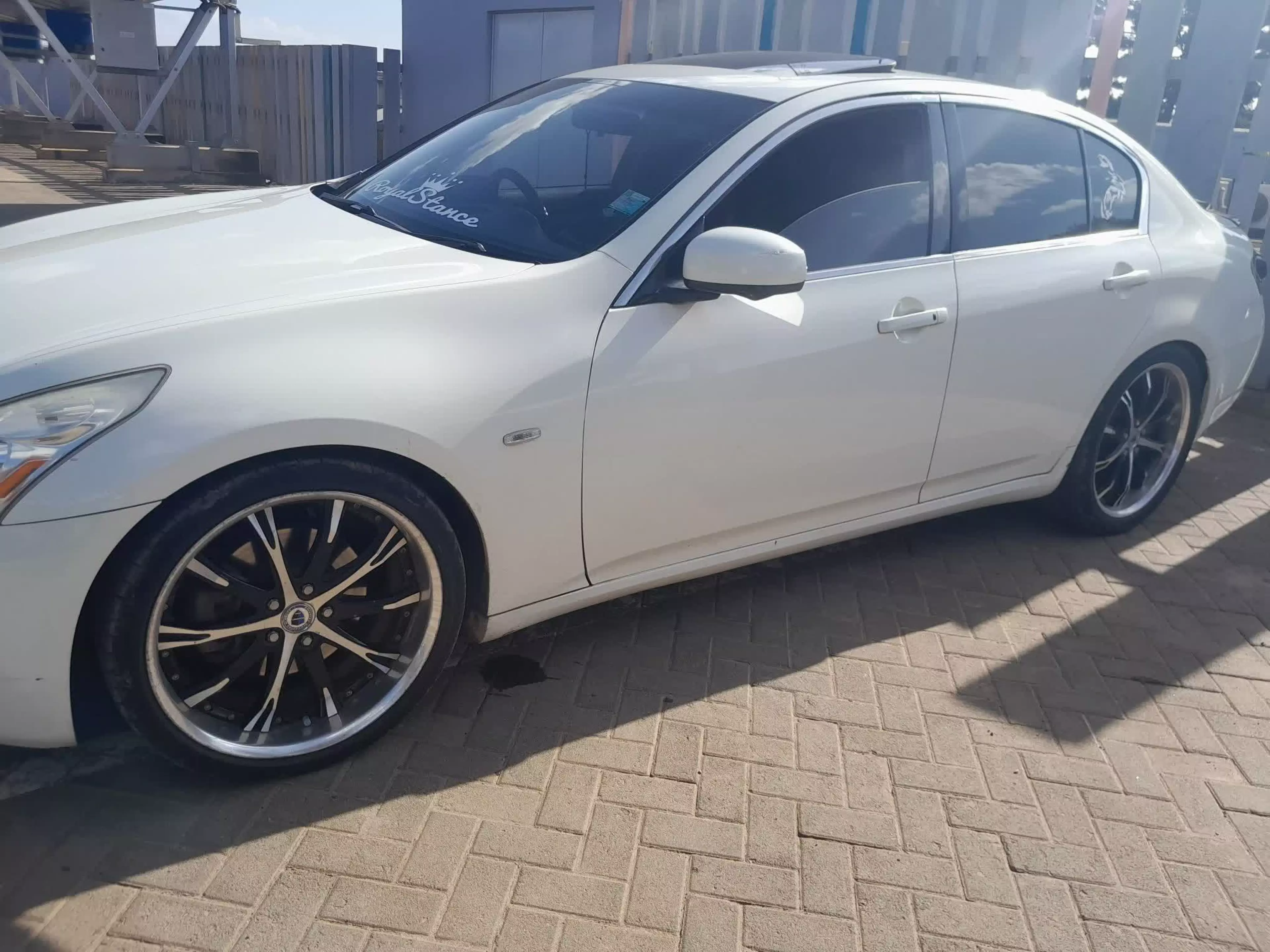Nissan Skyline - 2008