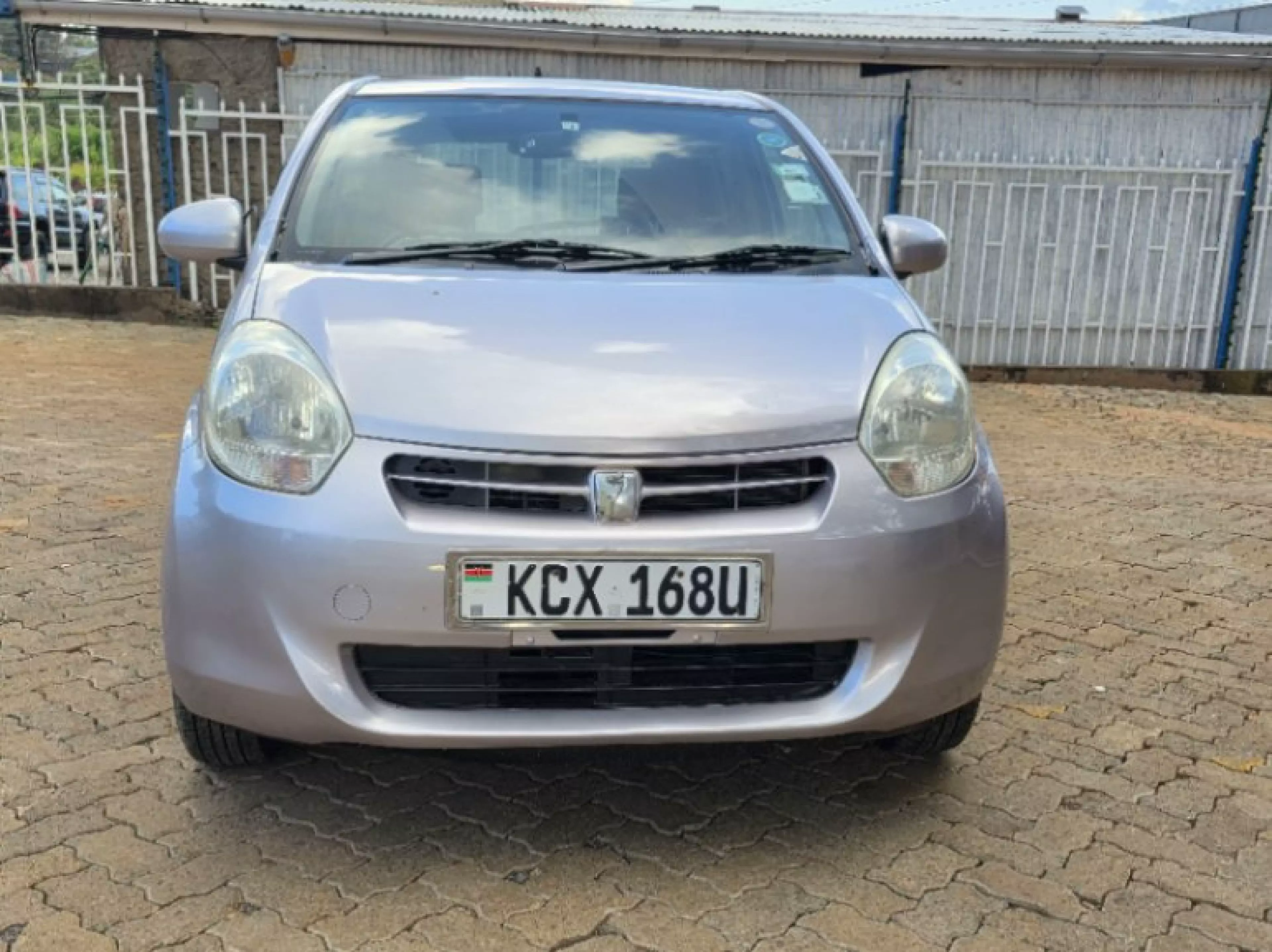 Toyota Passo - 2012