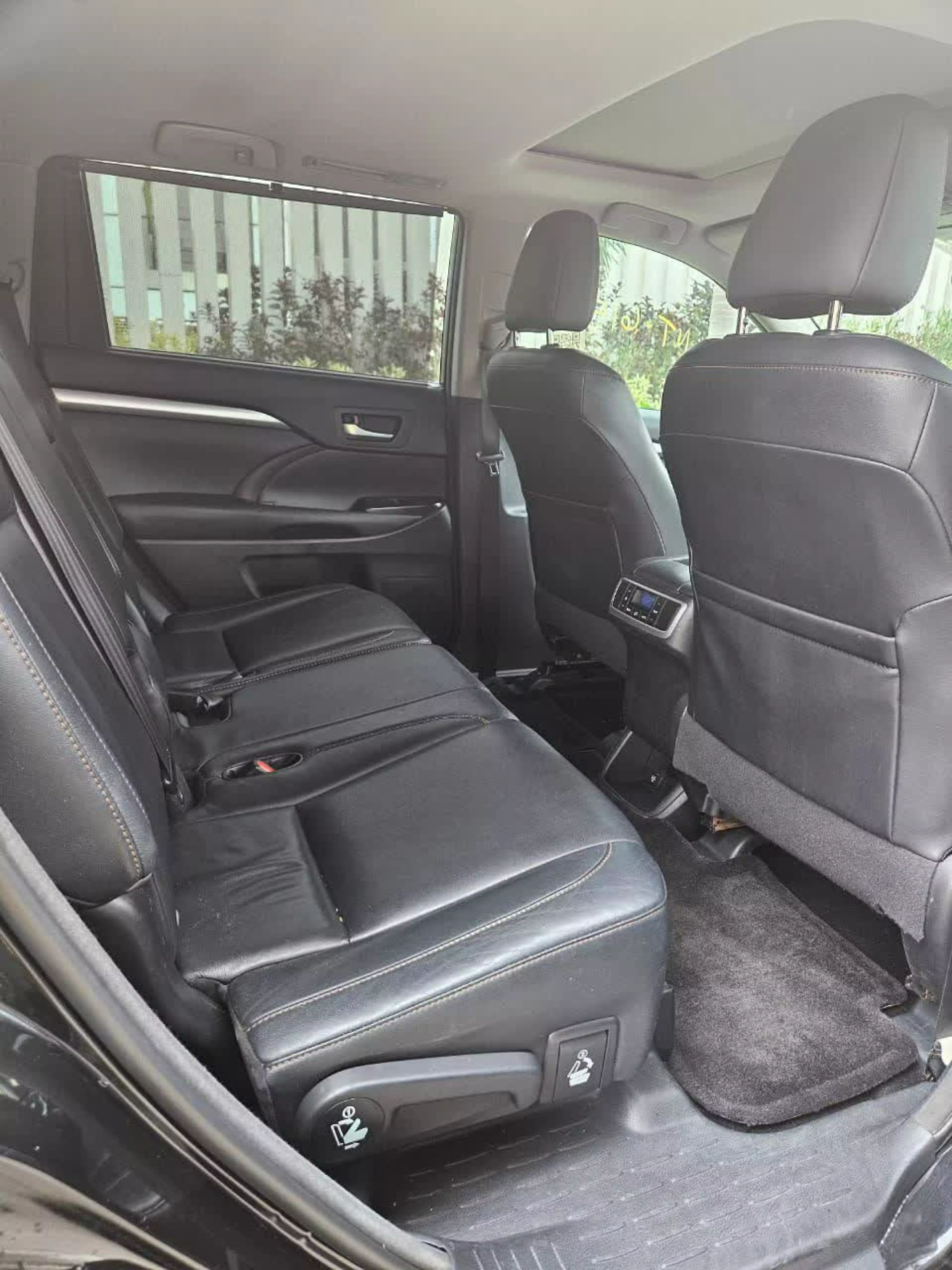 Toyota Highlander   - 2014
