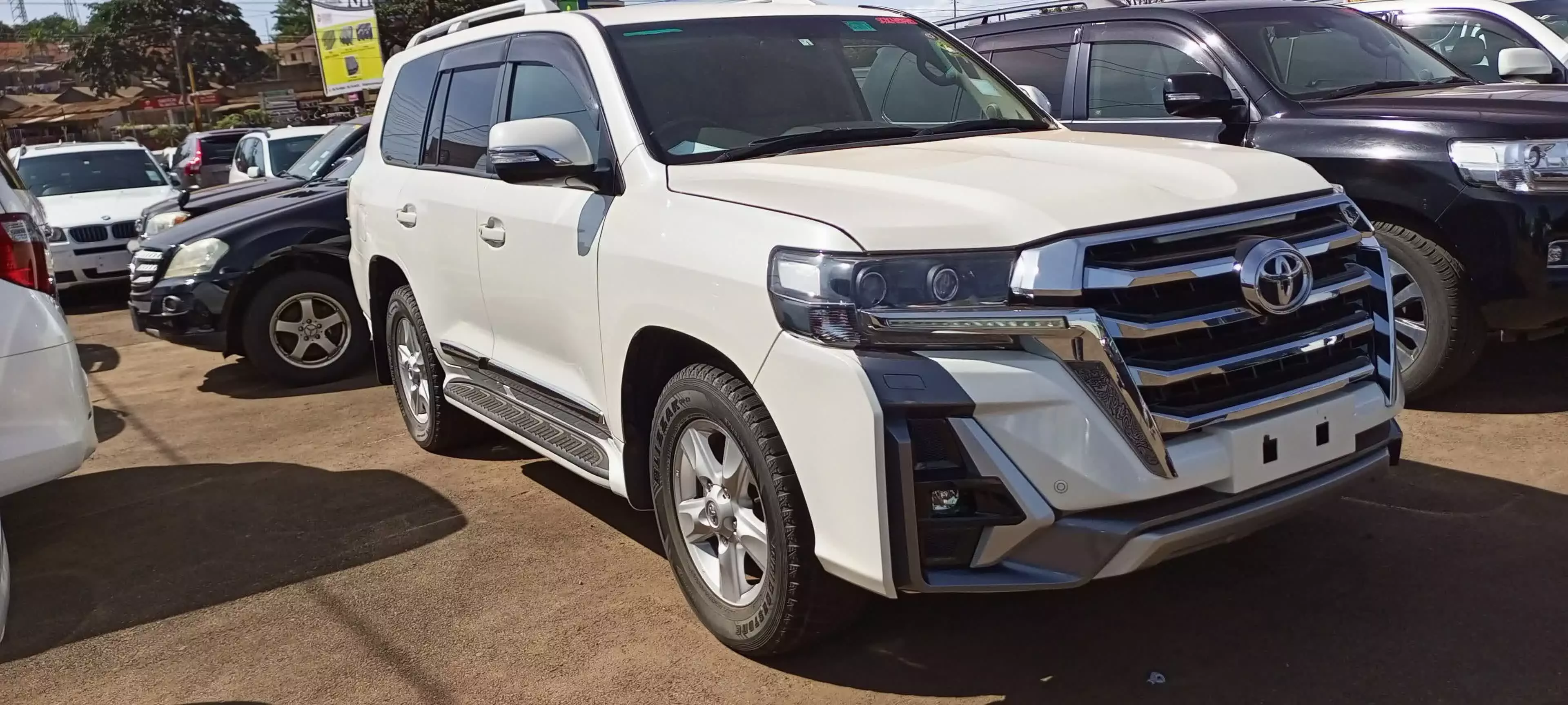 Toyota  Land Cruiser VXR V8 - 2012