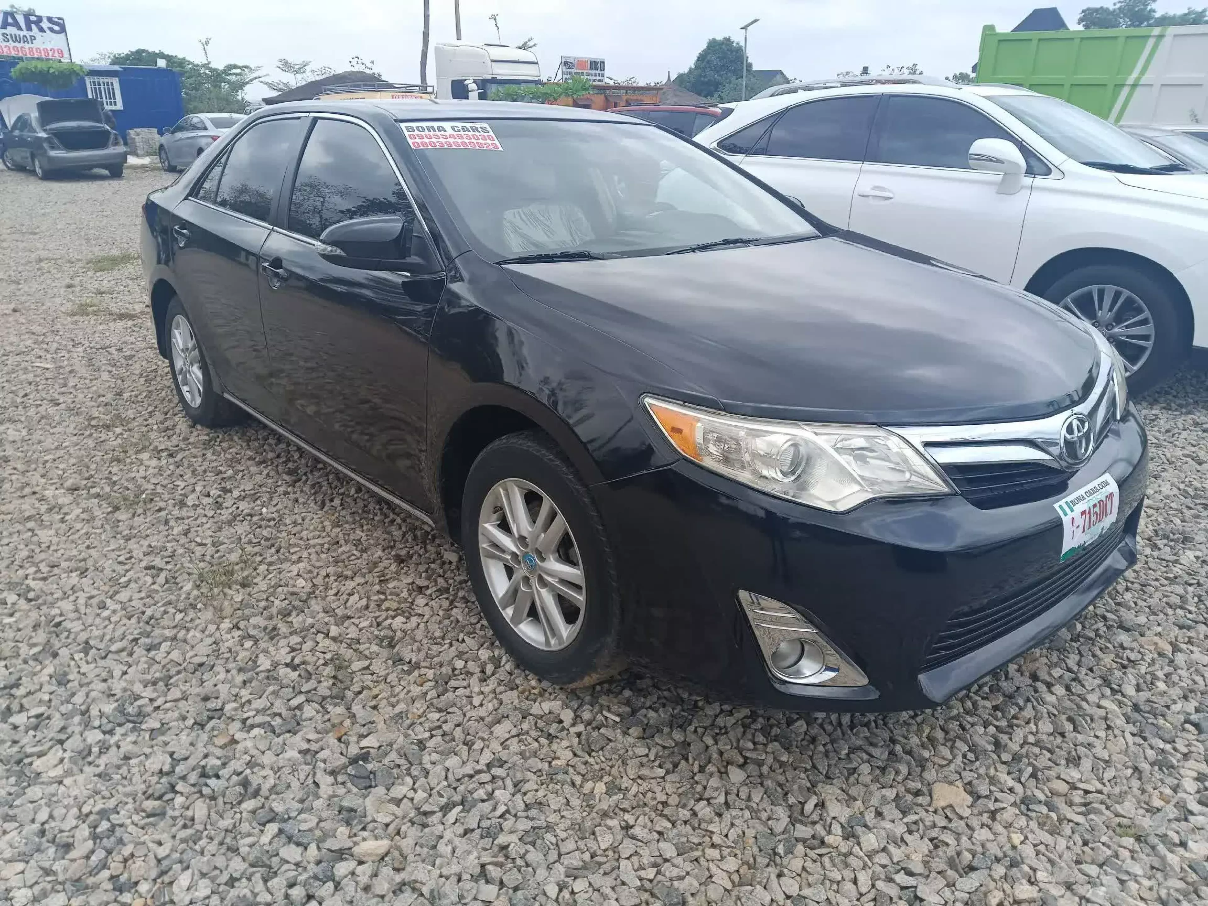 Toyota Camry   - 2013
