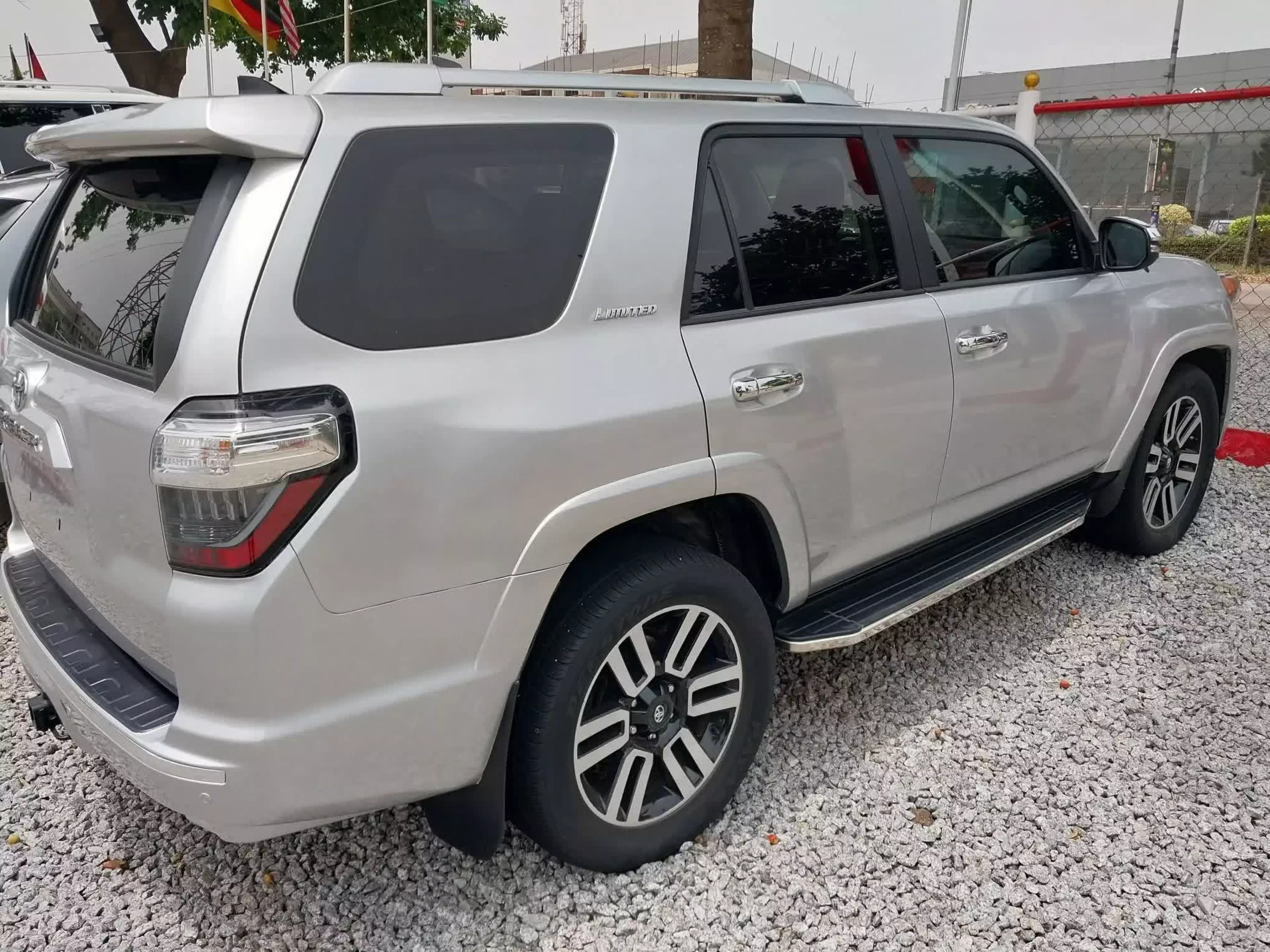 Toyota 4-Runner - 2016