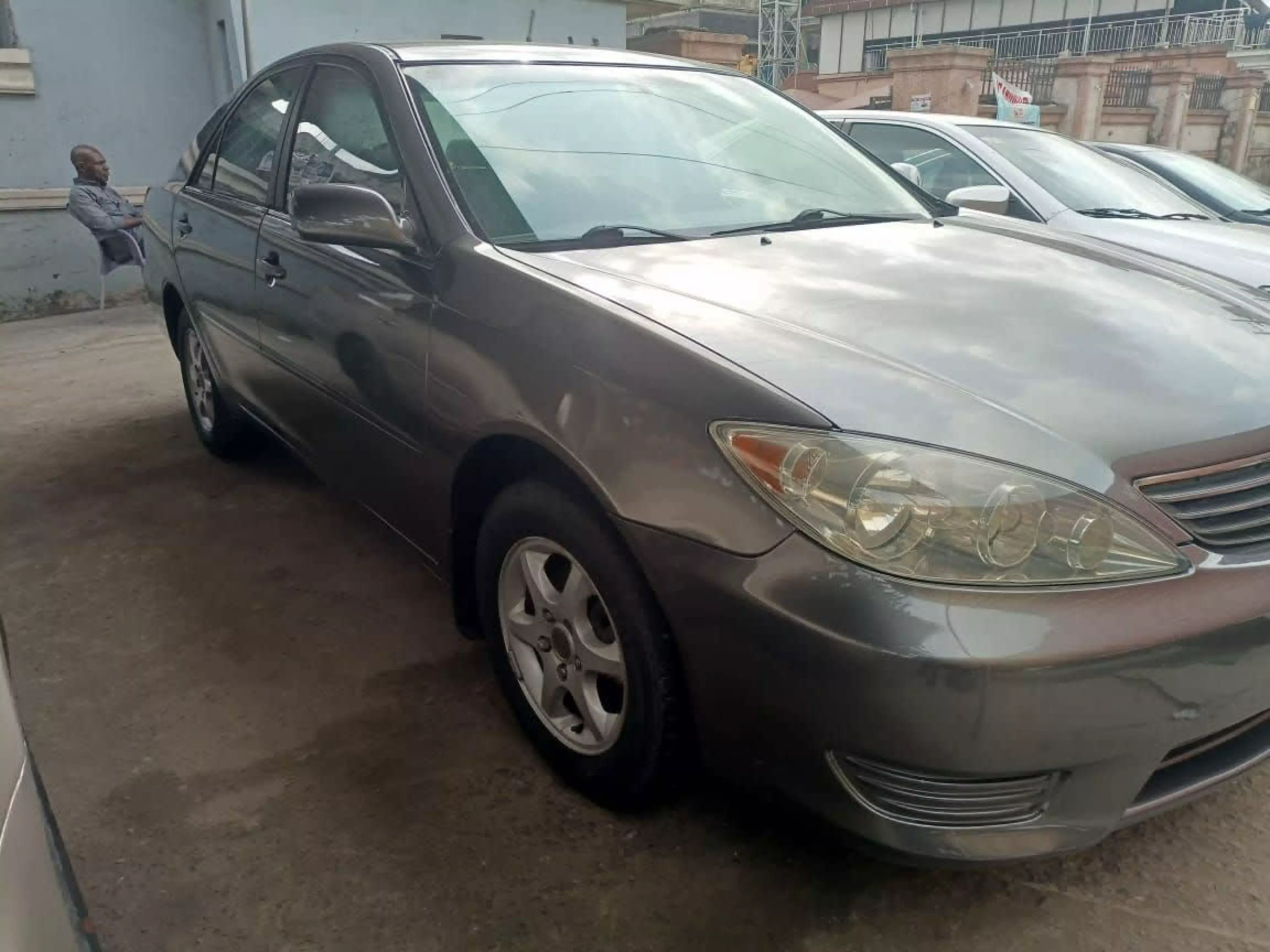 Toyota Camry - 2005