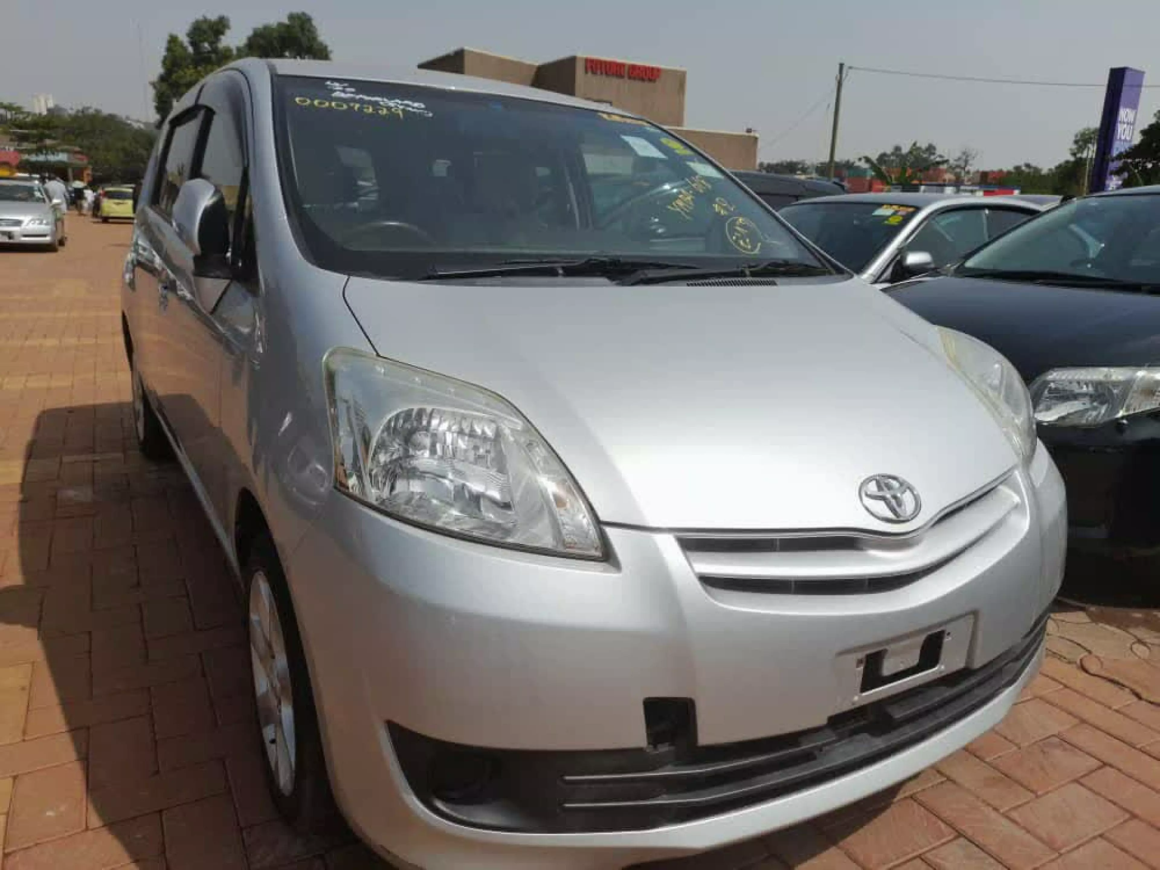 Toyota Passo Sette - 2008