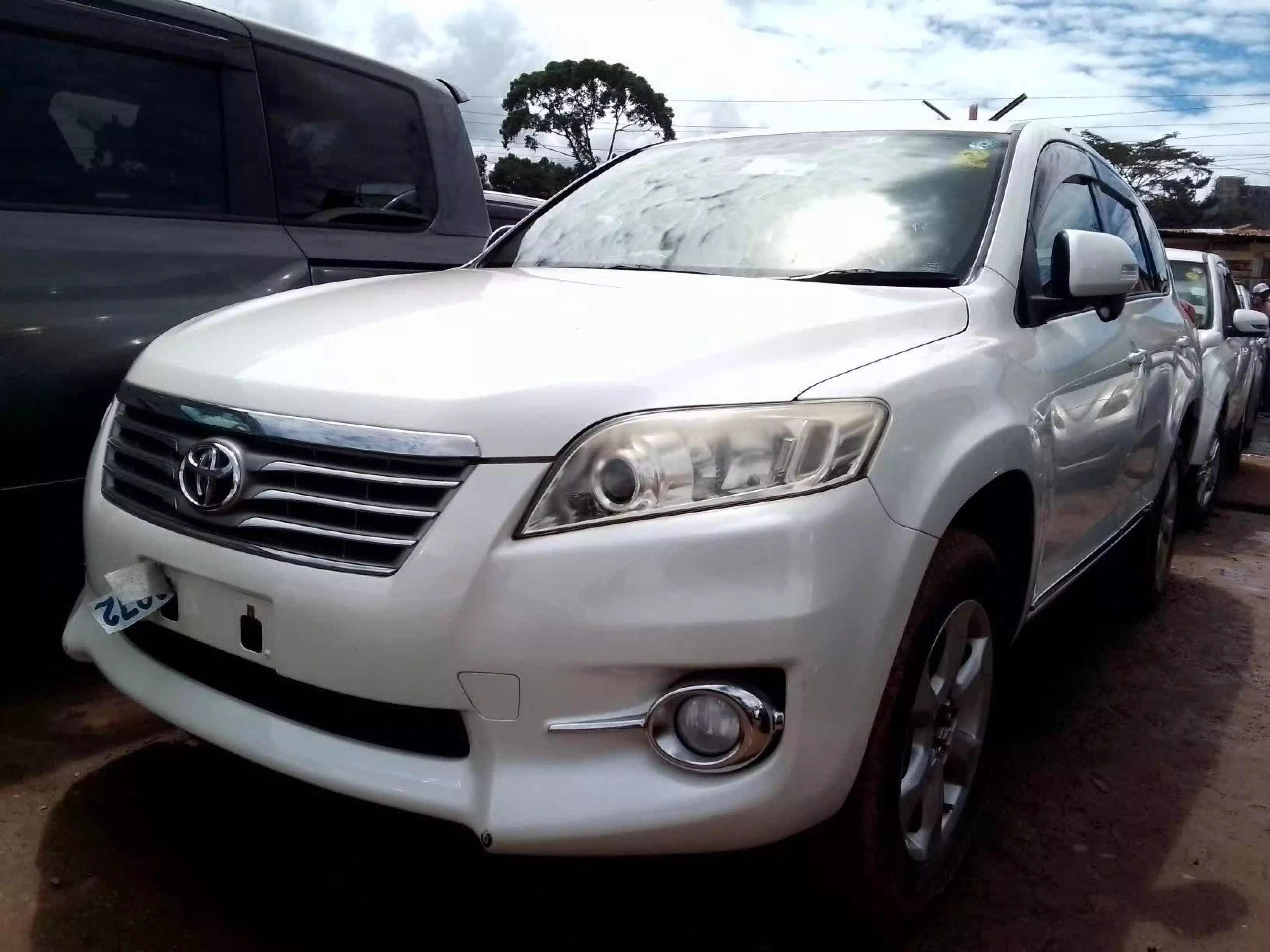 Toyota Vanguard  - 2010