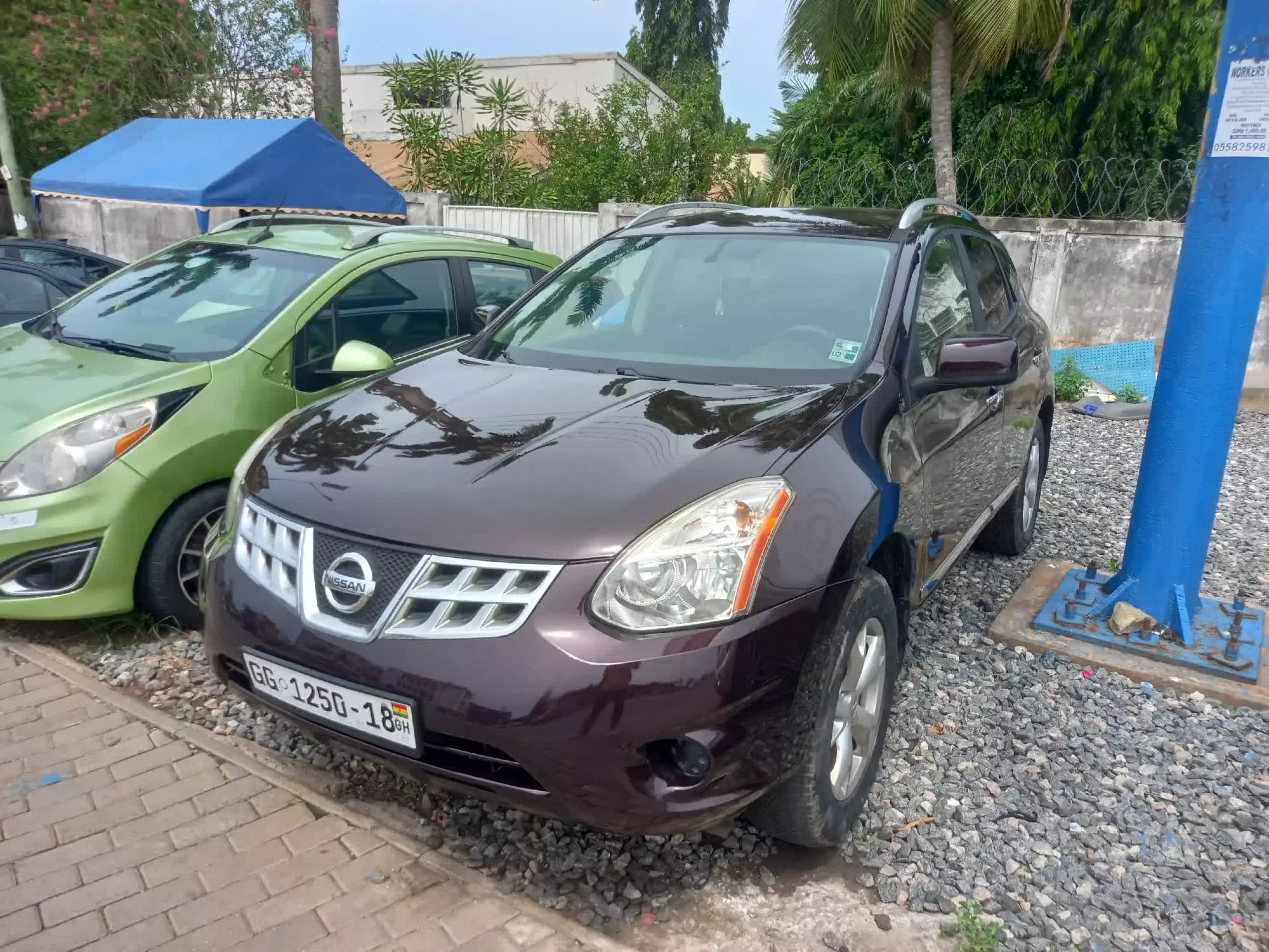 Nissan Rogue   - 2012