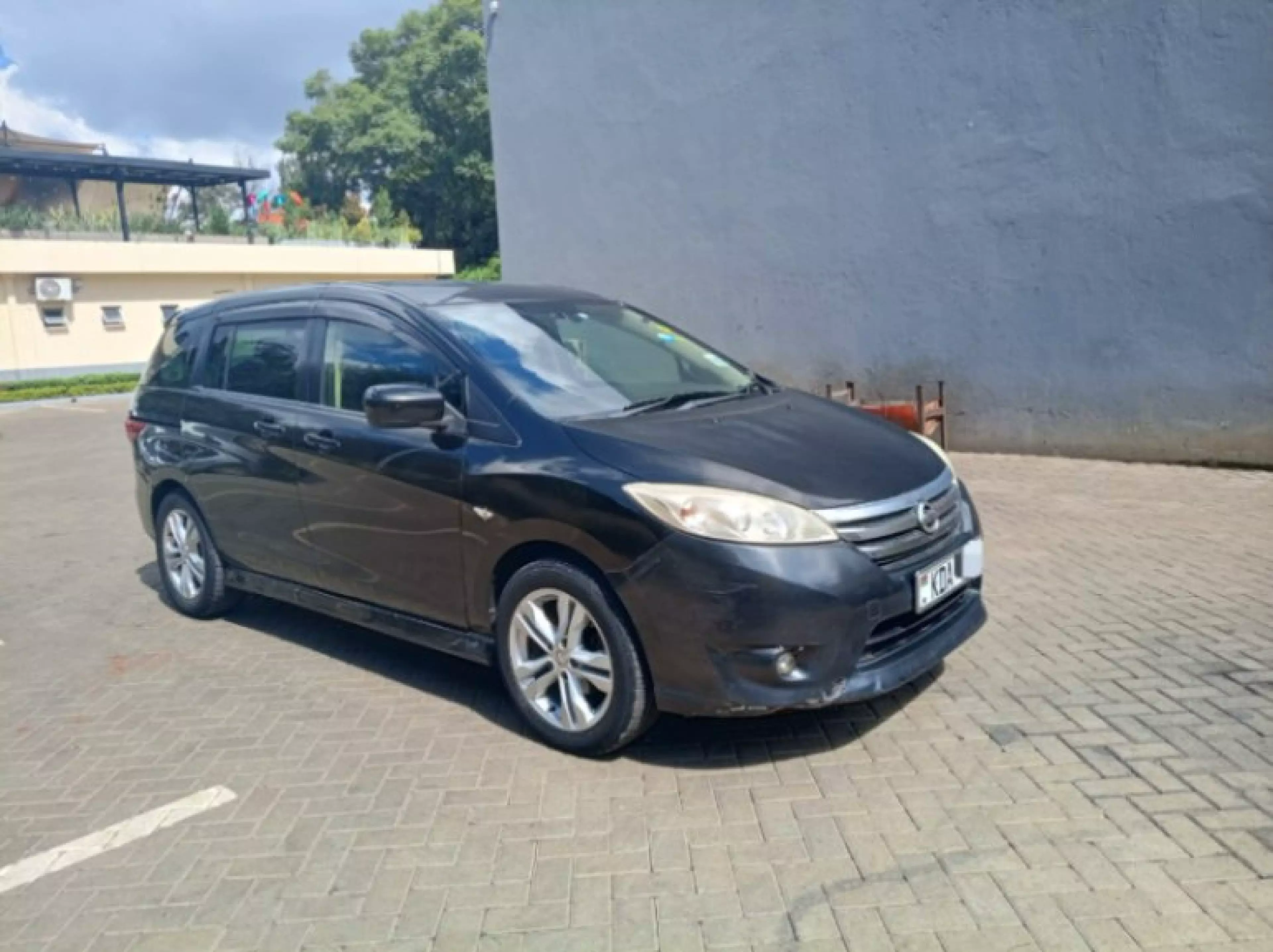 Nissan Lafesta  - 2013