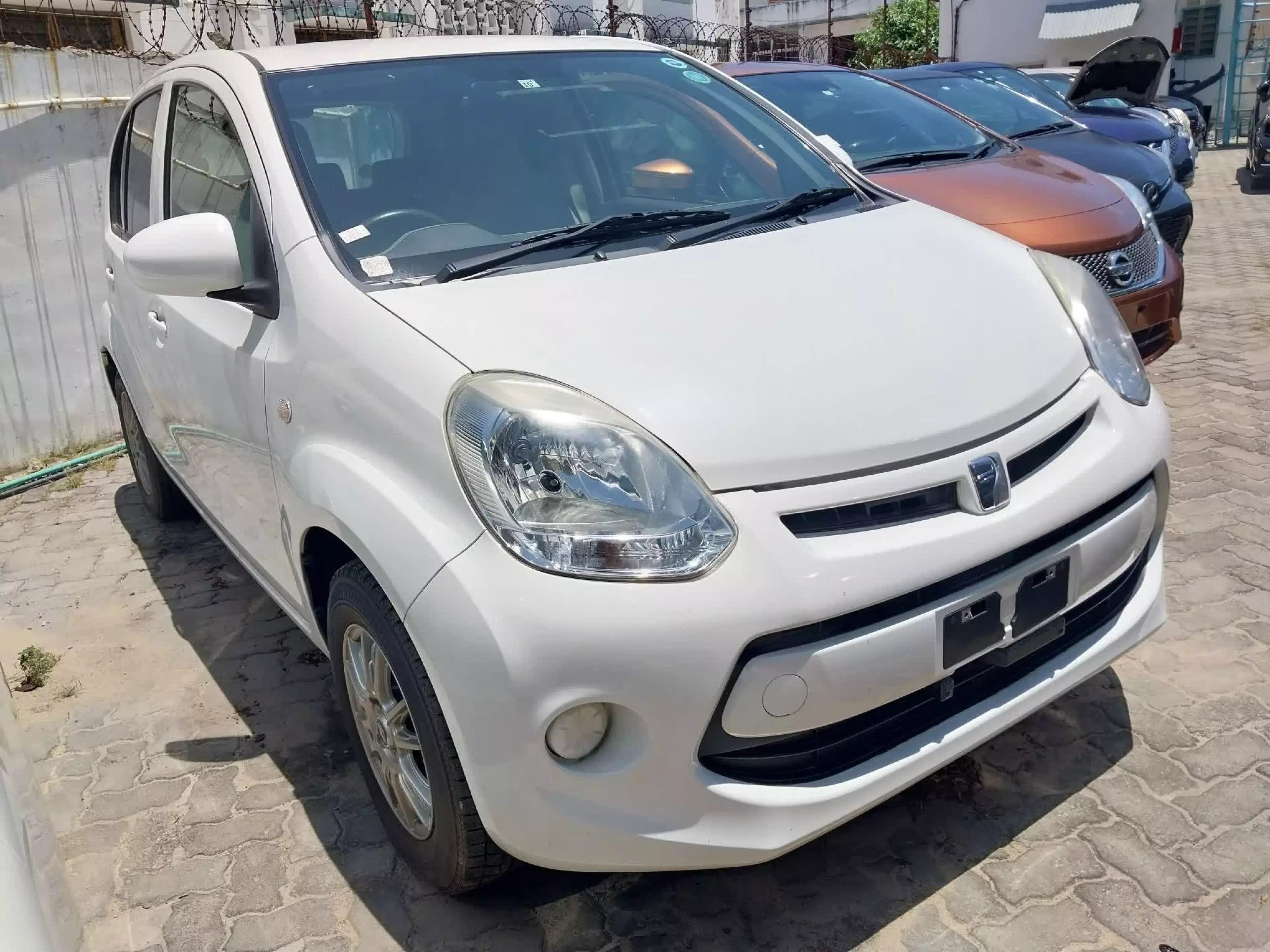 Toyota Passo - 2015