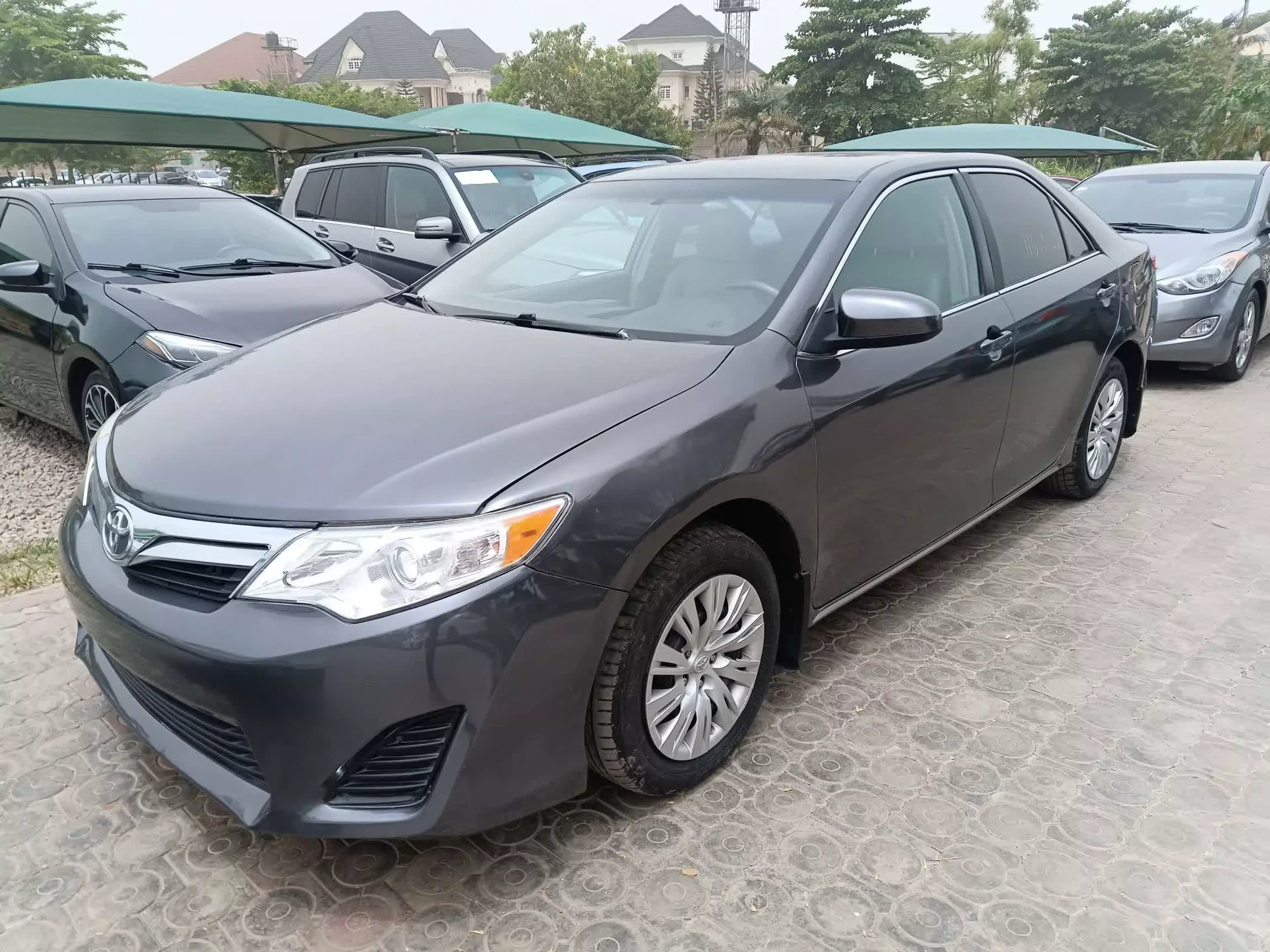 Toyota Camry - 2012