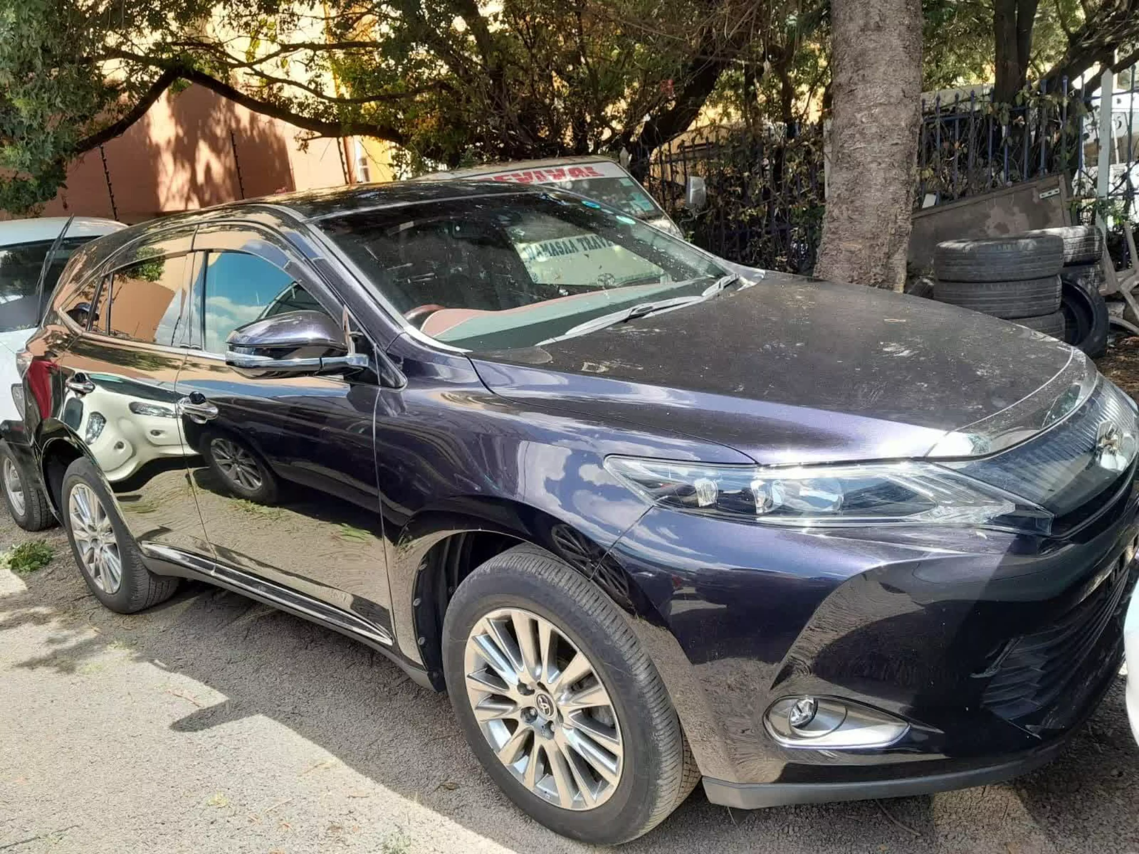 Toyota Harrier - 2016