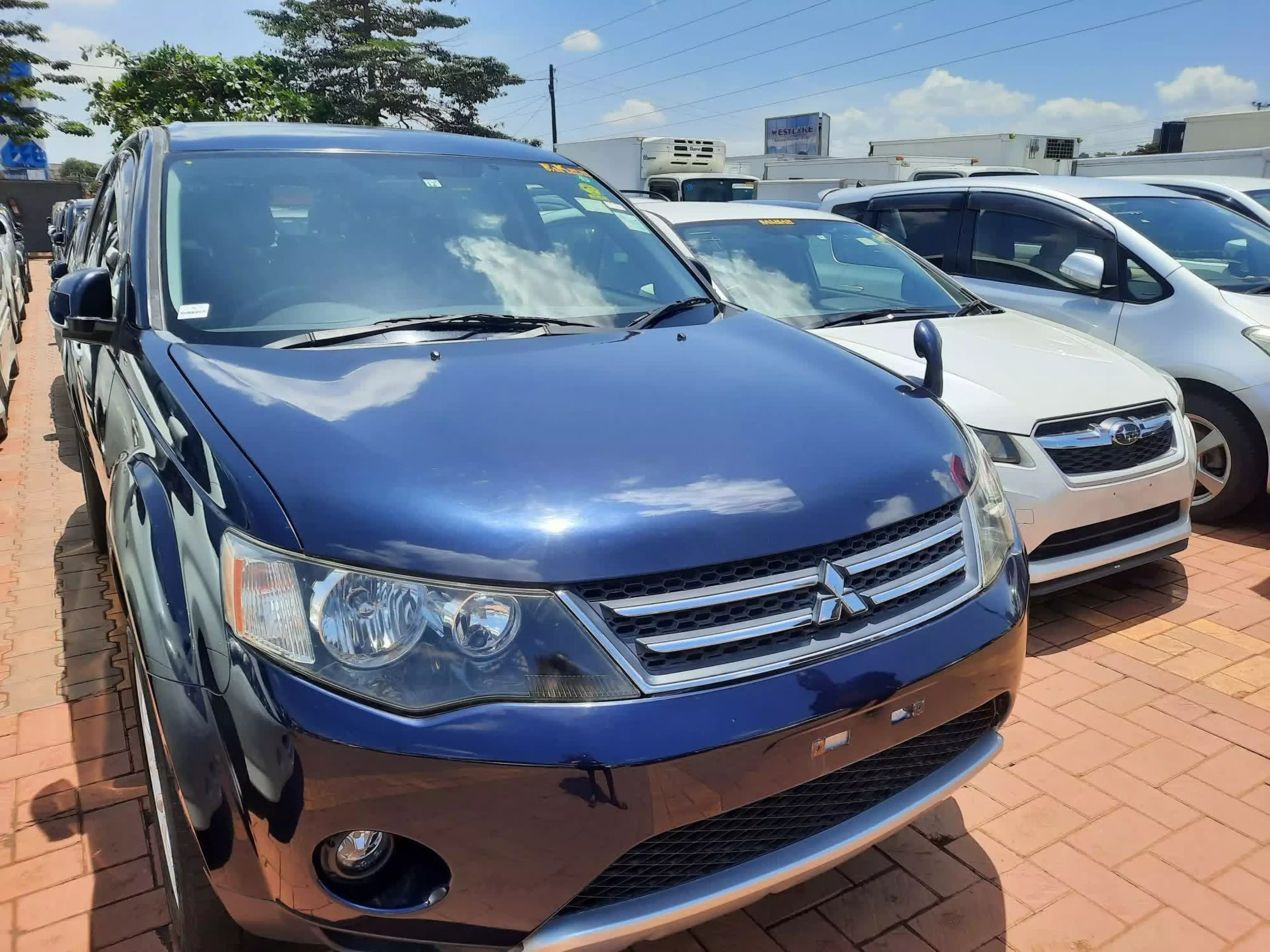 Mitsubishi OUTLANDER - 2009