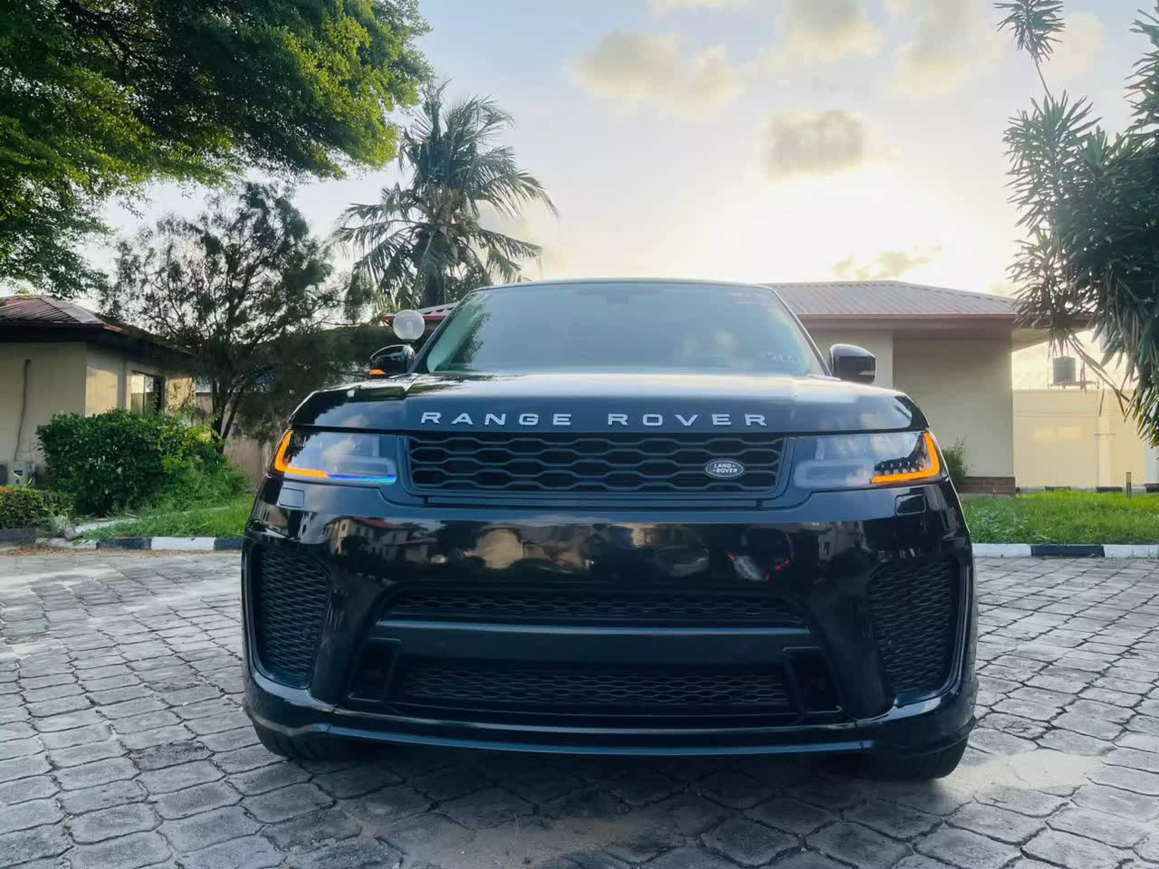 Land Rover Range Rover Sport   - 2015
