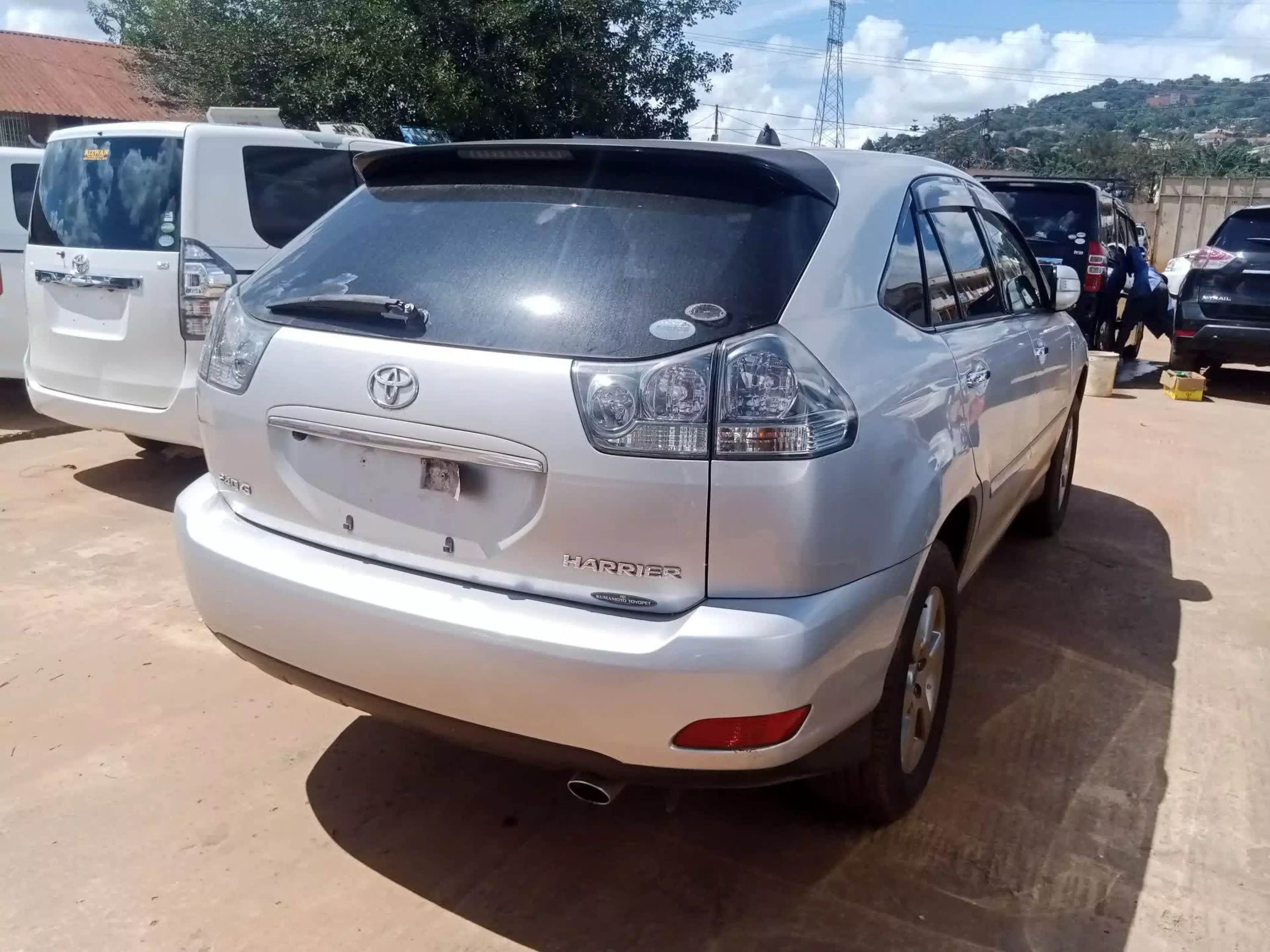 Toyota Harrier   - 2011