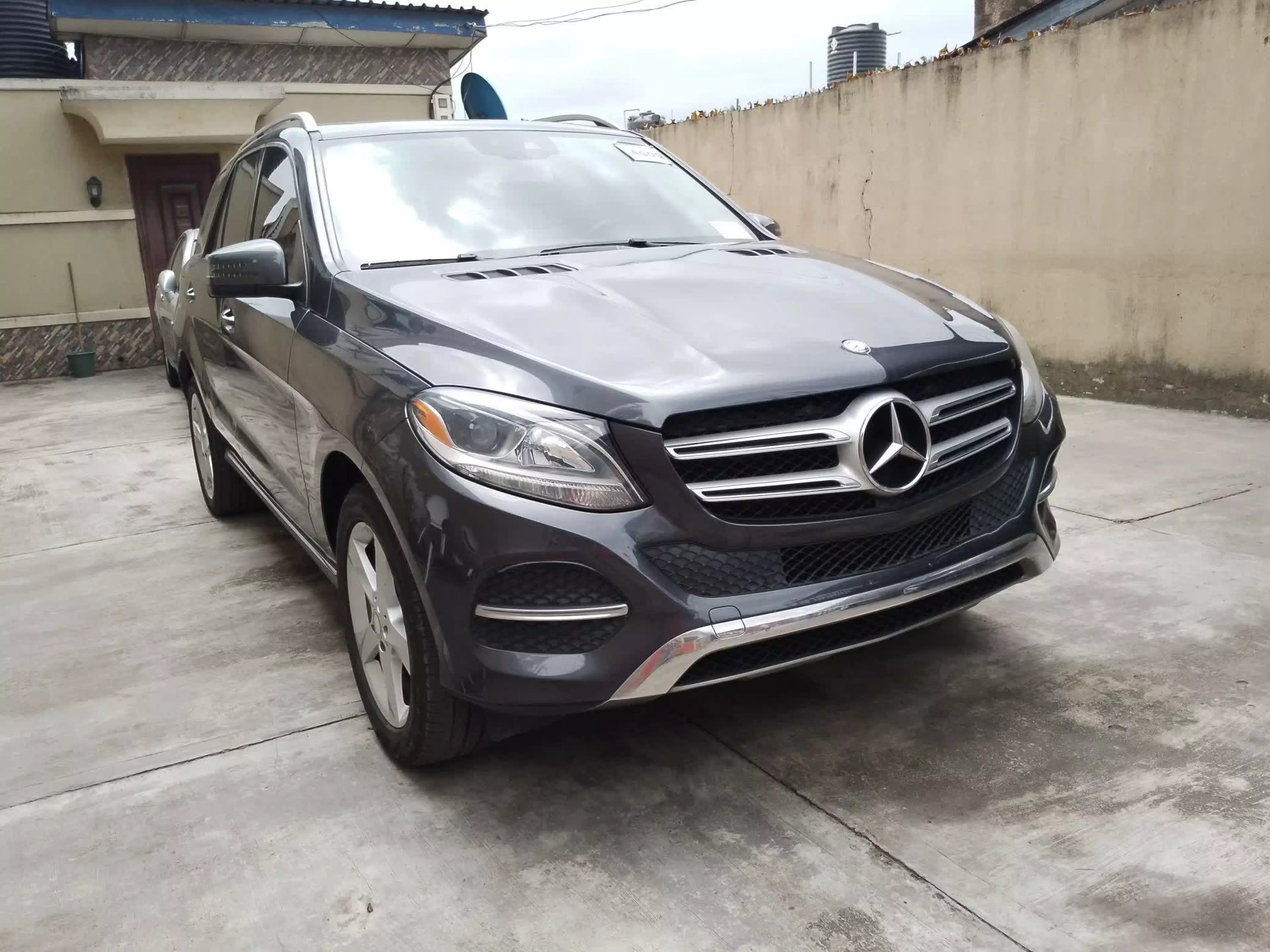 Mercedes-Benz GLE 350 - 2016