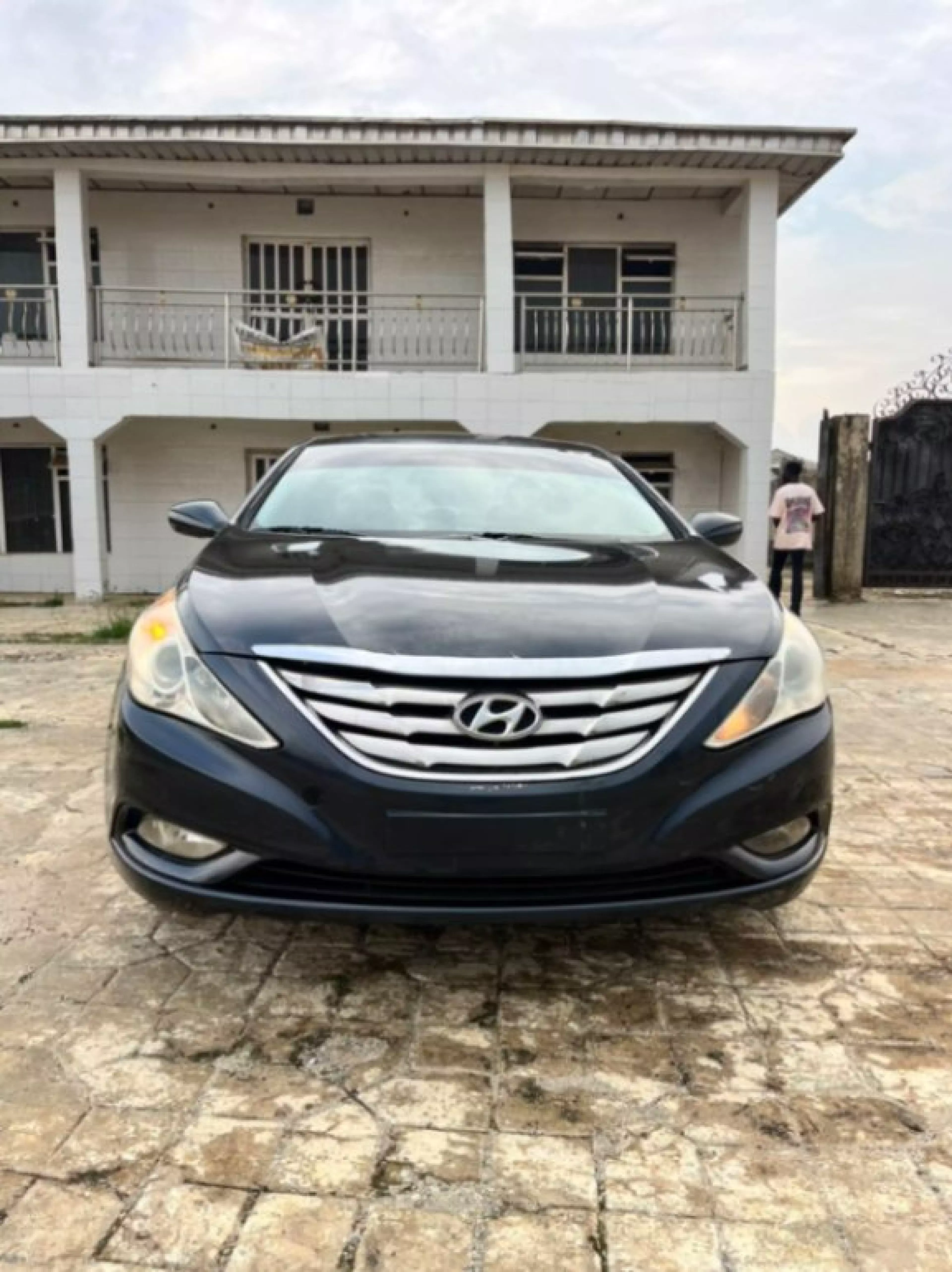 Hyundai Sonata - 2011