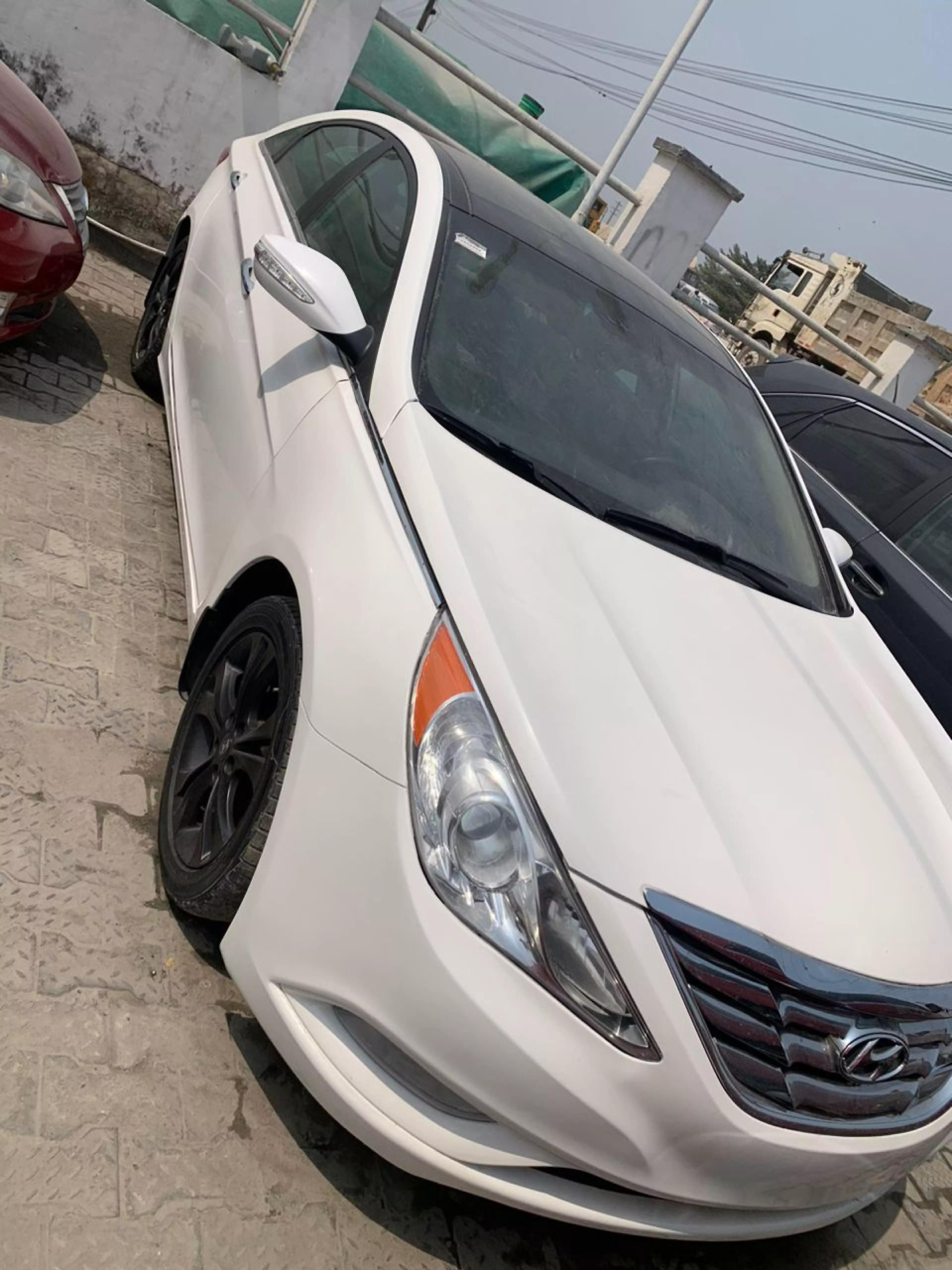 Hyundai Sonata   - 2013
