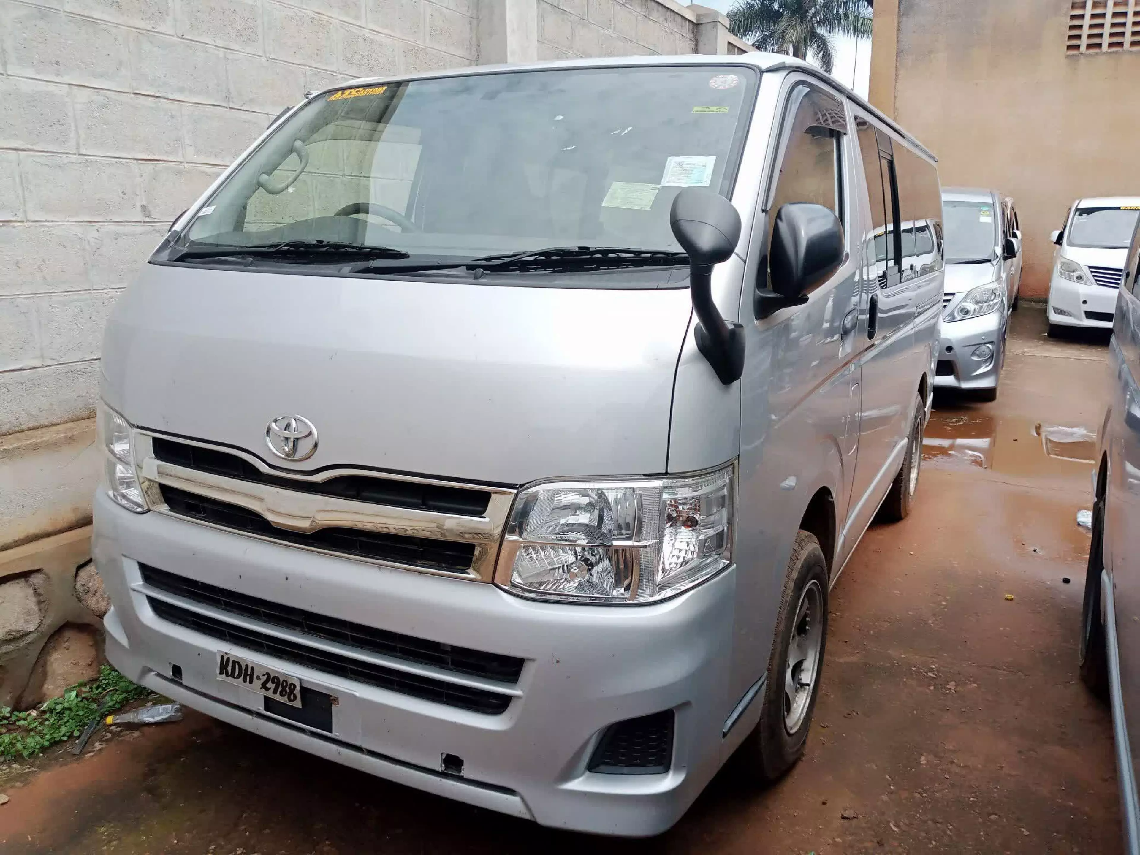 Toyota Hiace - 2009