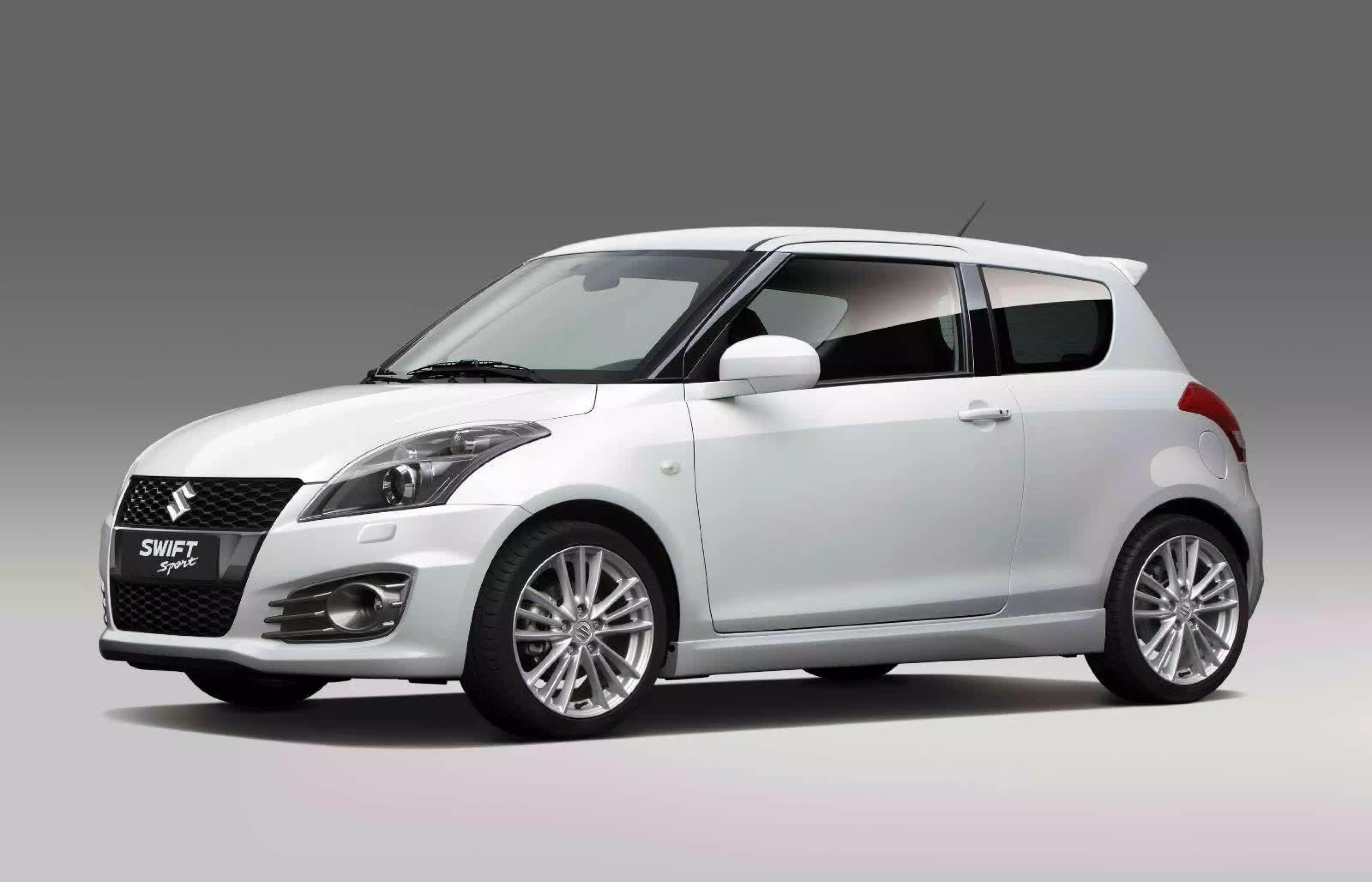 SUZUKI Swift - 2024