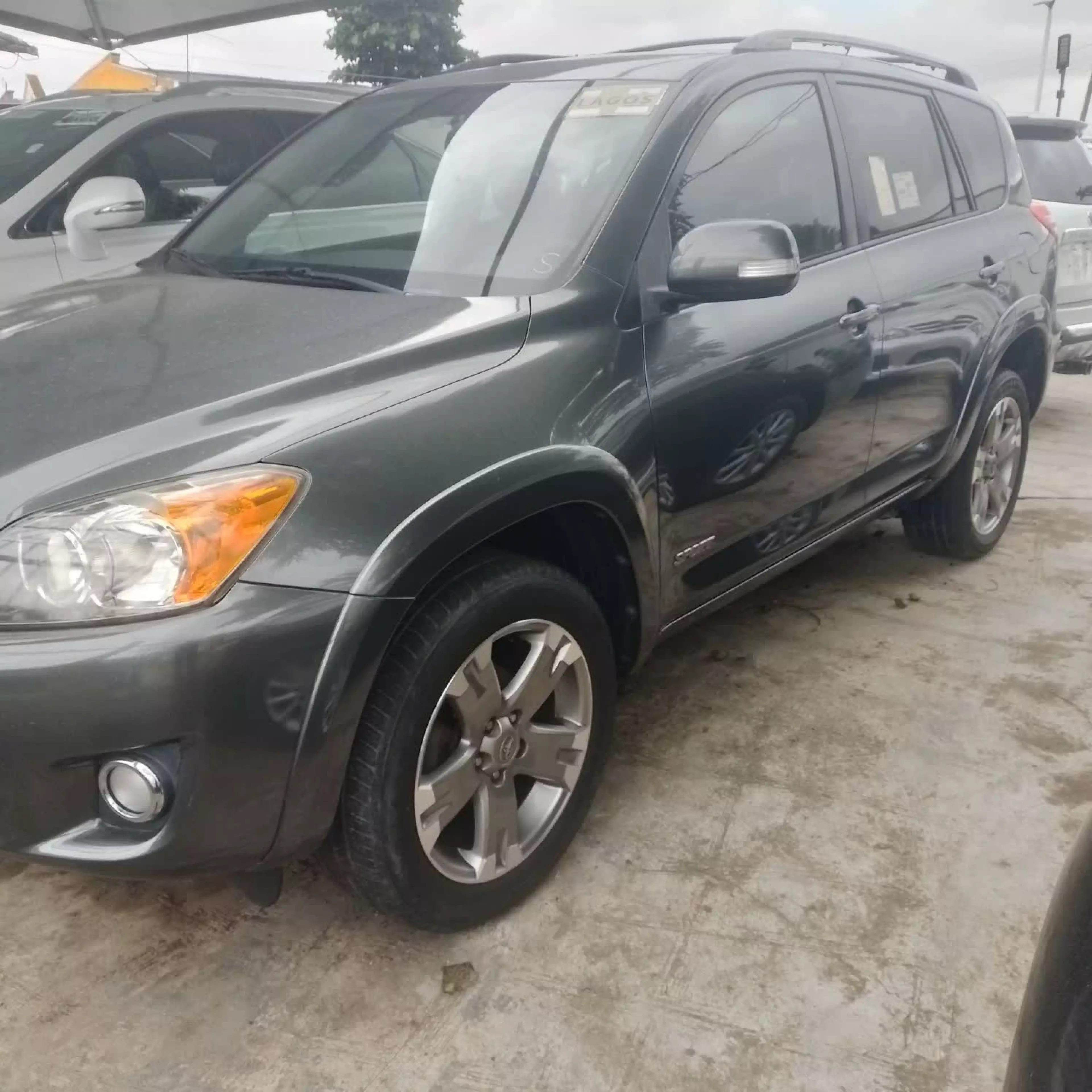 Toyota RAV 4   - 2010