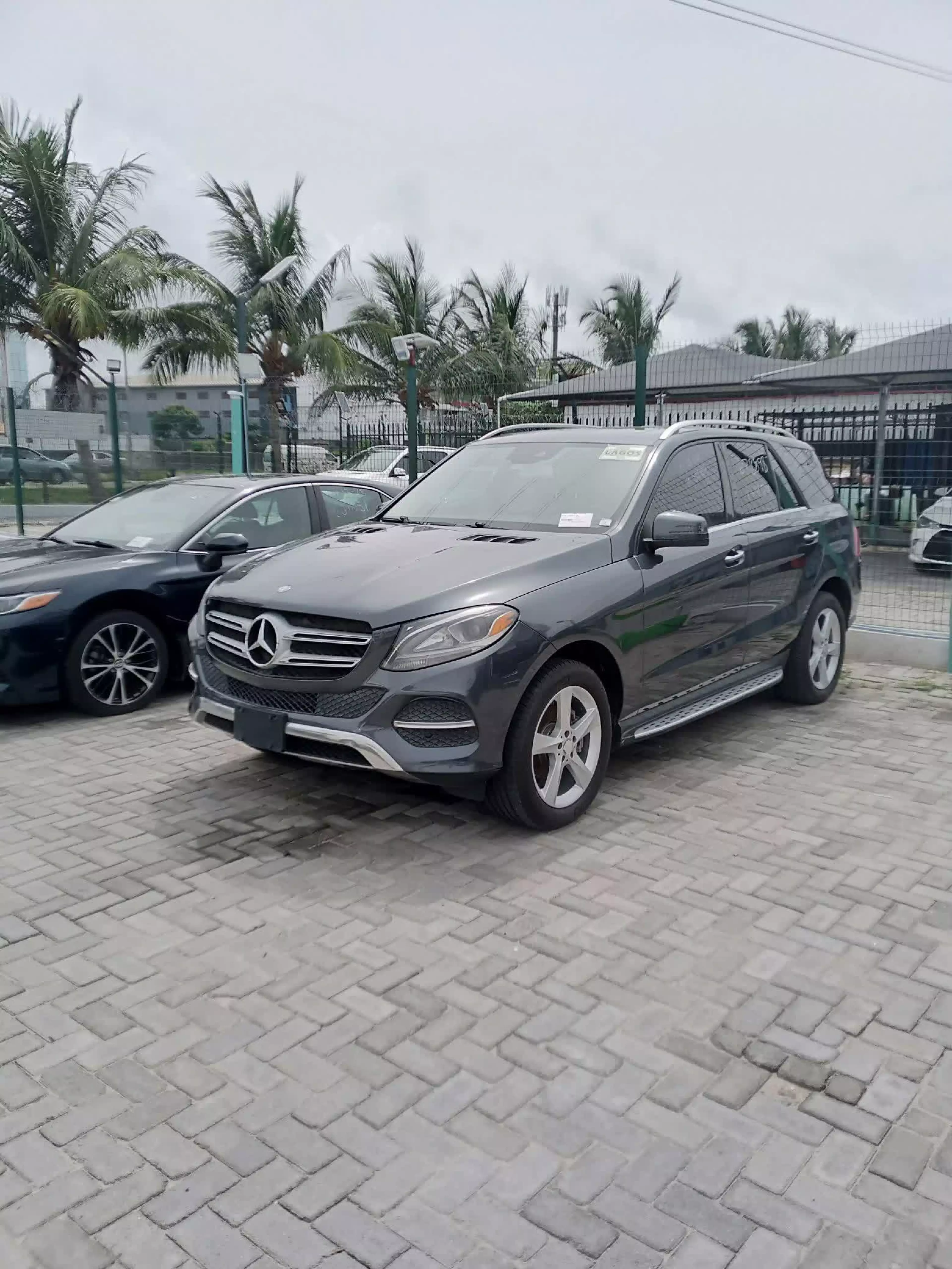 Mercedes-Benz GLE 350   - 2016