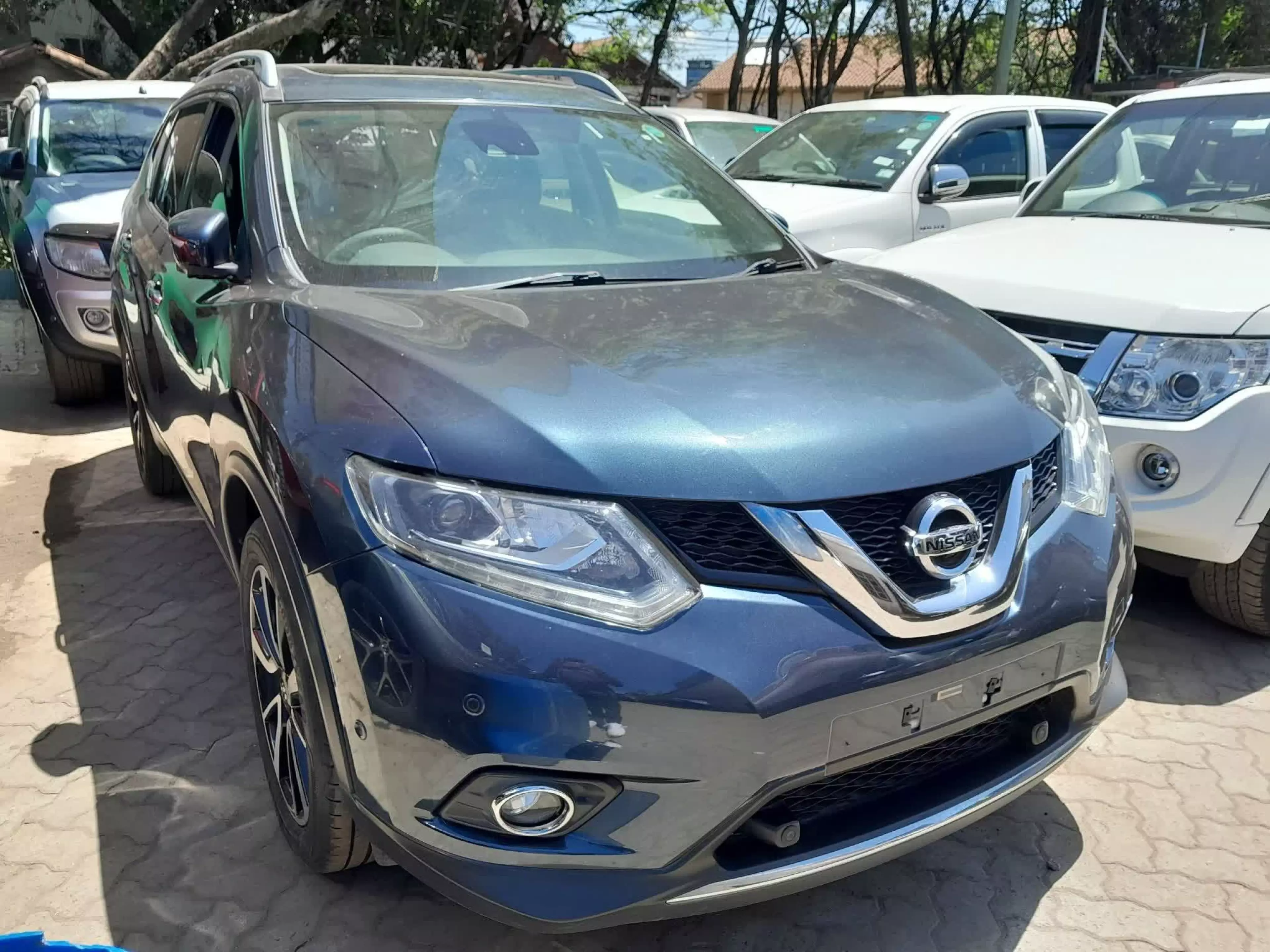Nissan X-Trail - 2015