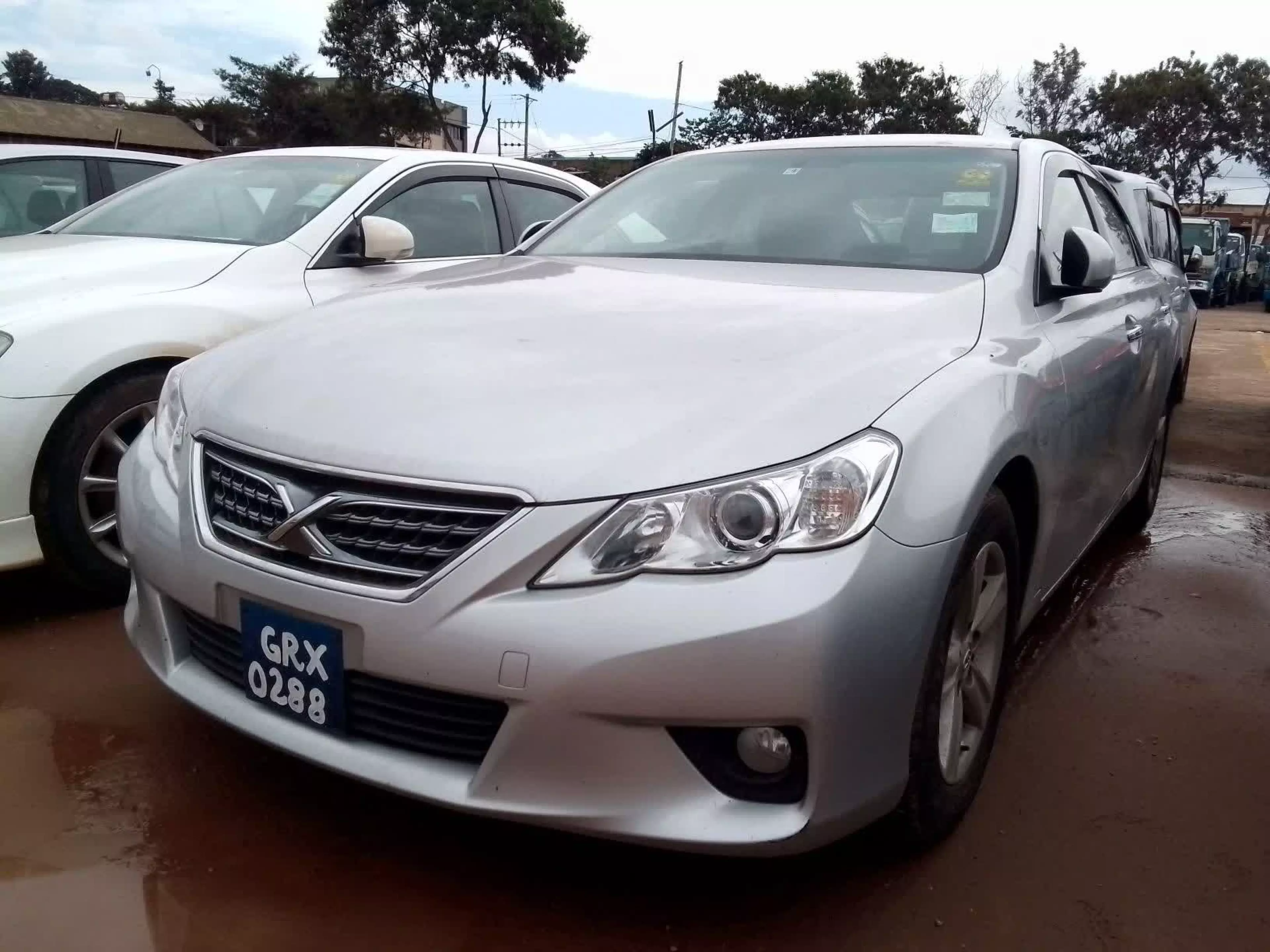 Toyota Mark X - 2010