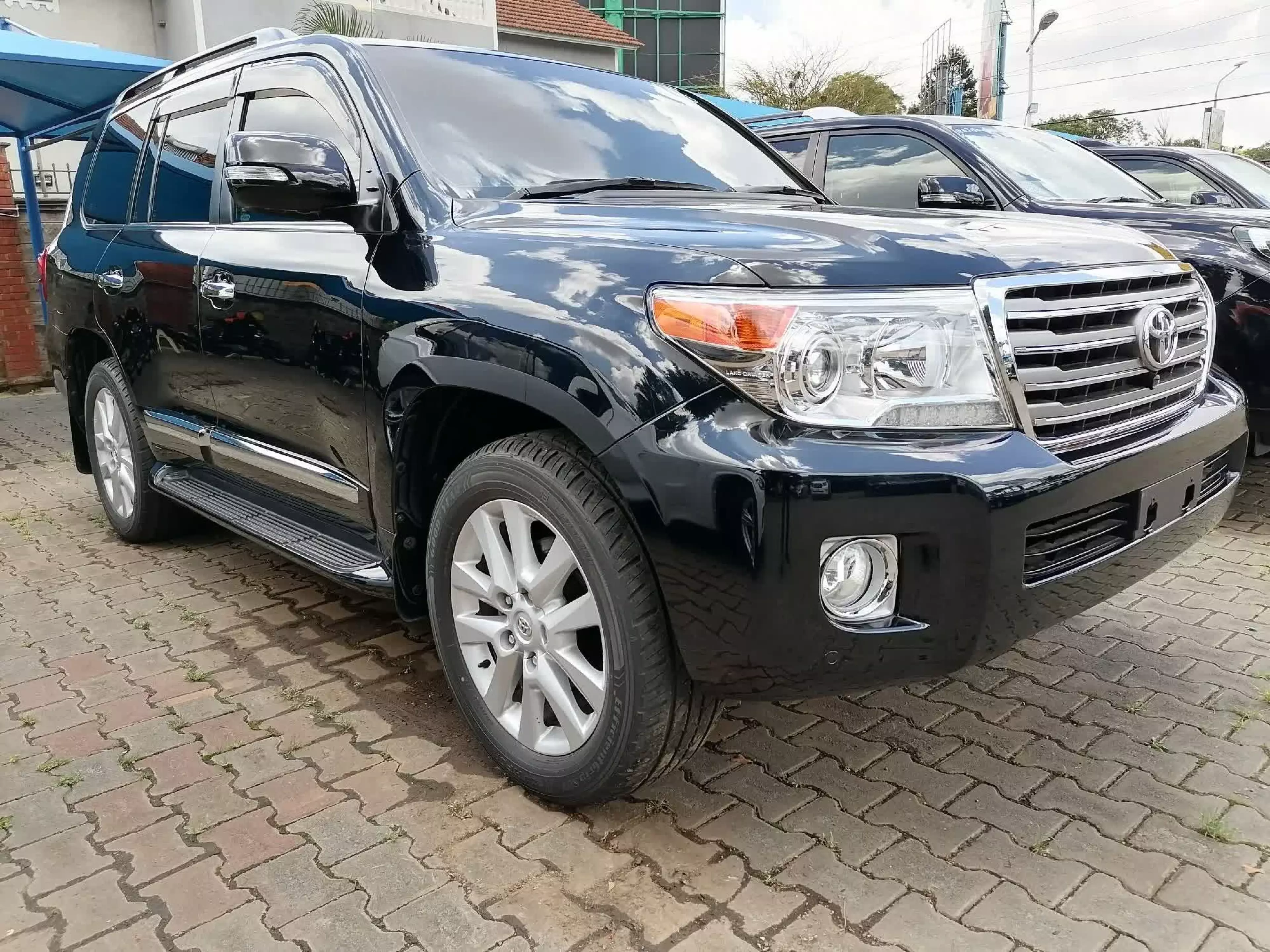 Toyota Landcruiser  V8 - 2015