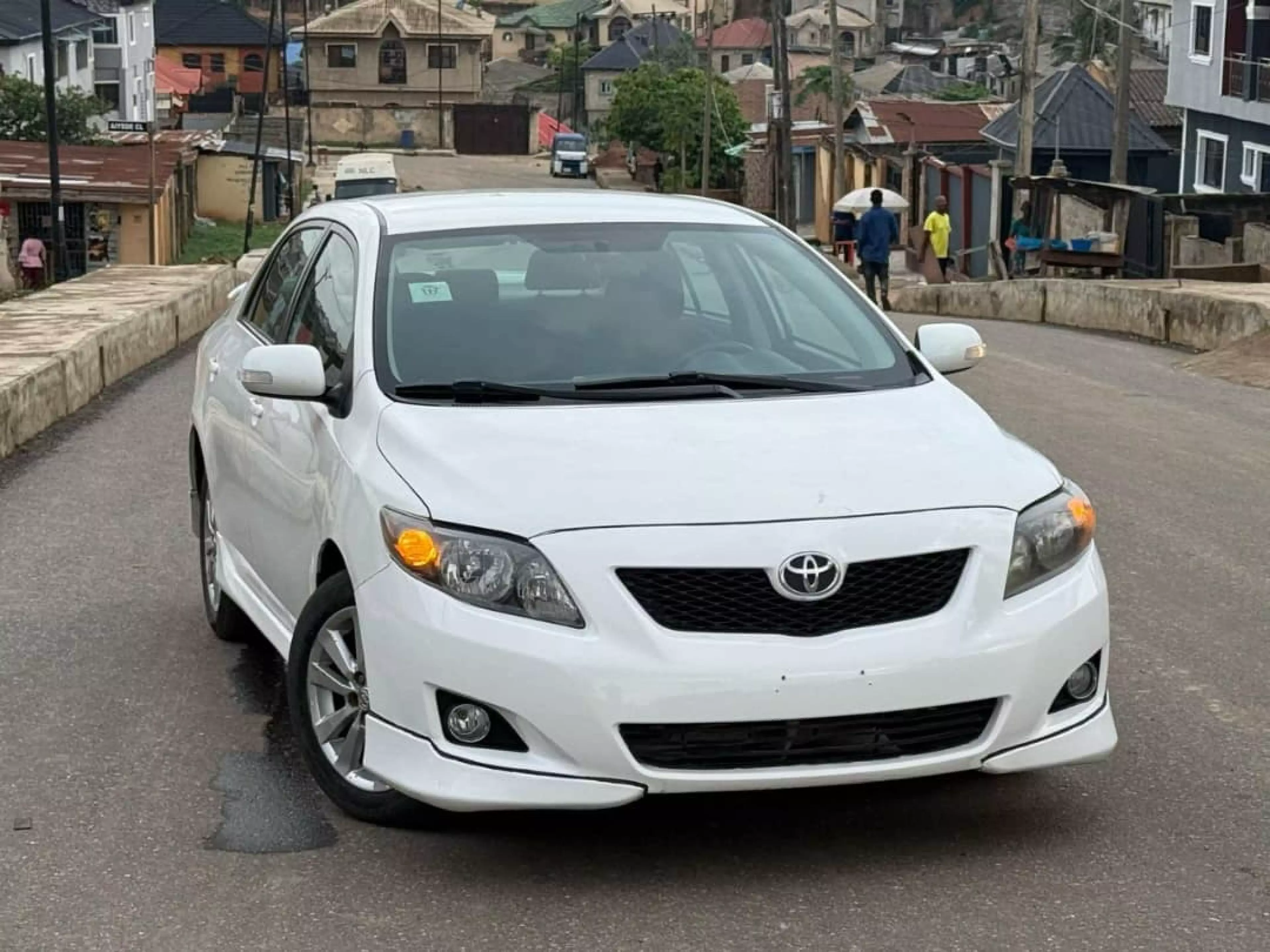 Toyota corolla   - 2010