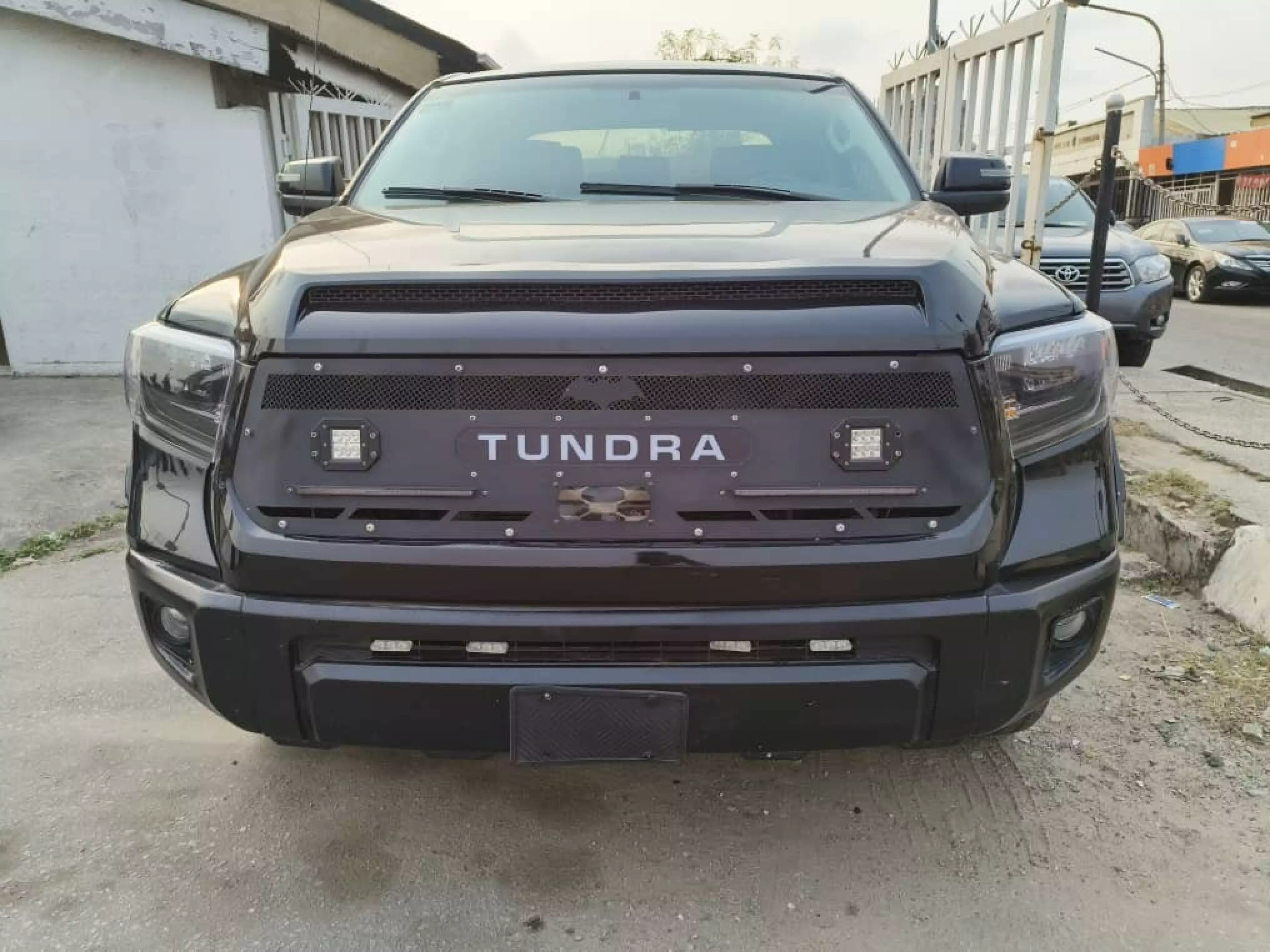 Toyota Tundra   - 2008