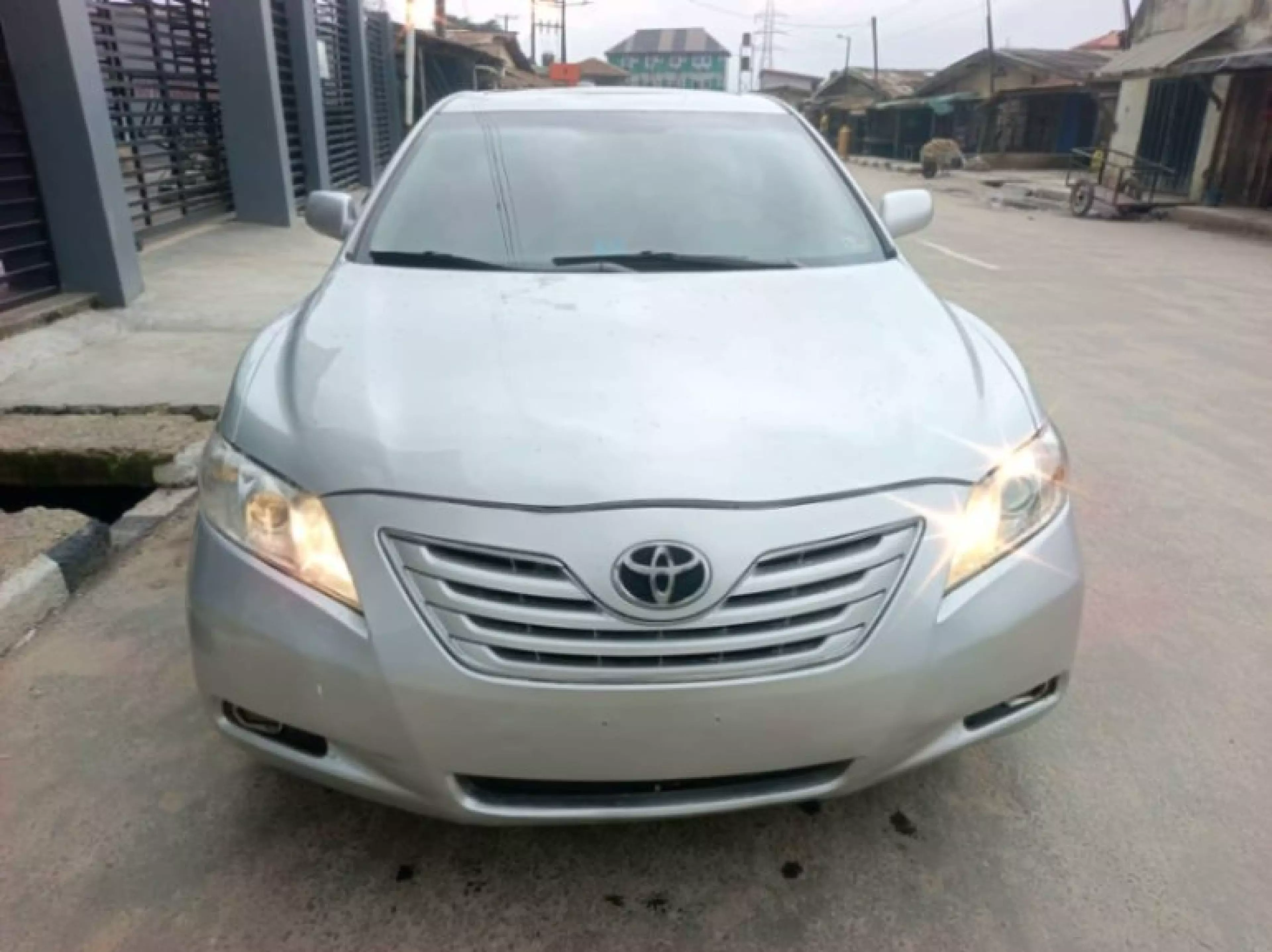 Toyota Camry - 2010