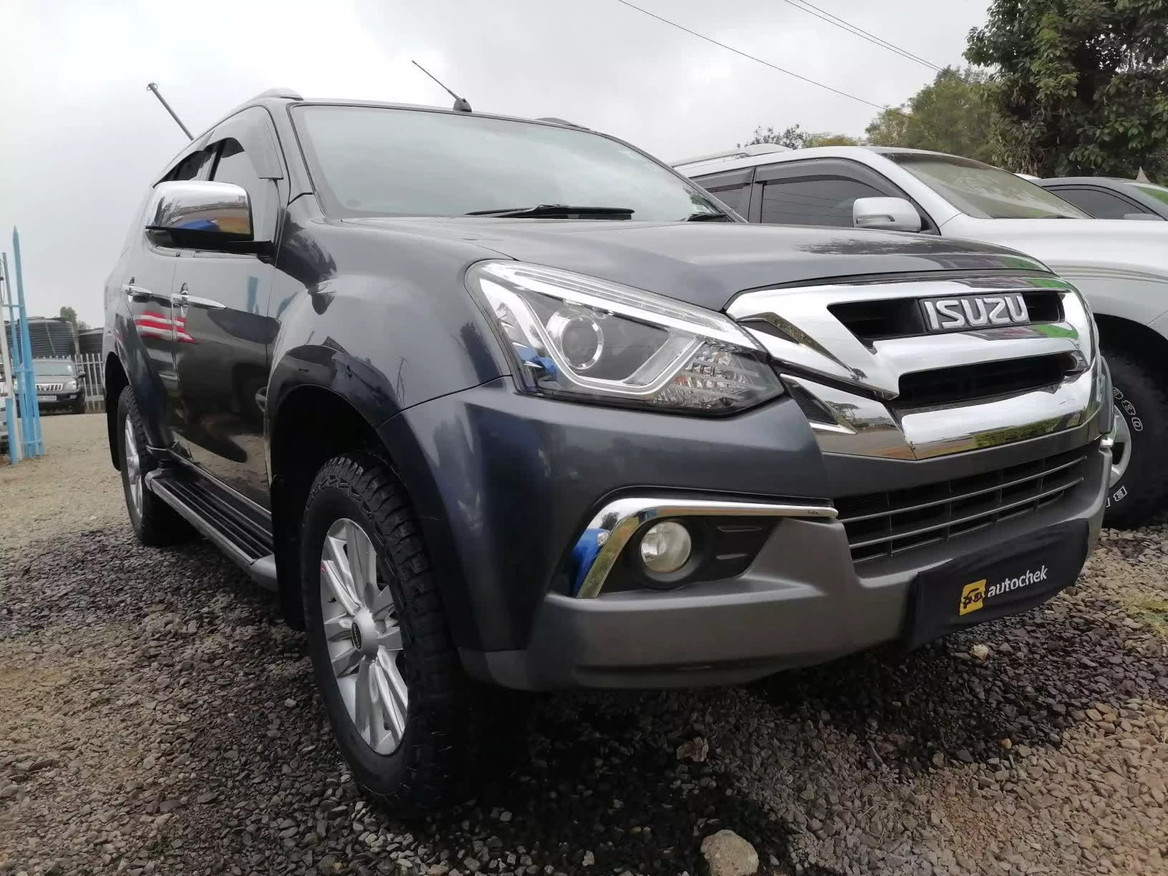 Isuzu MUX - 2018