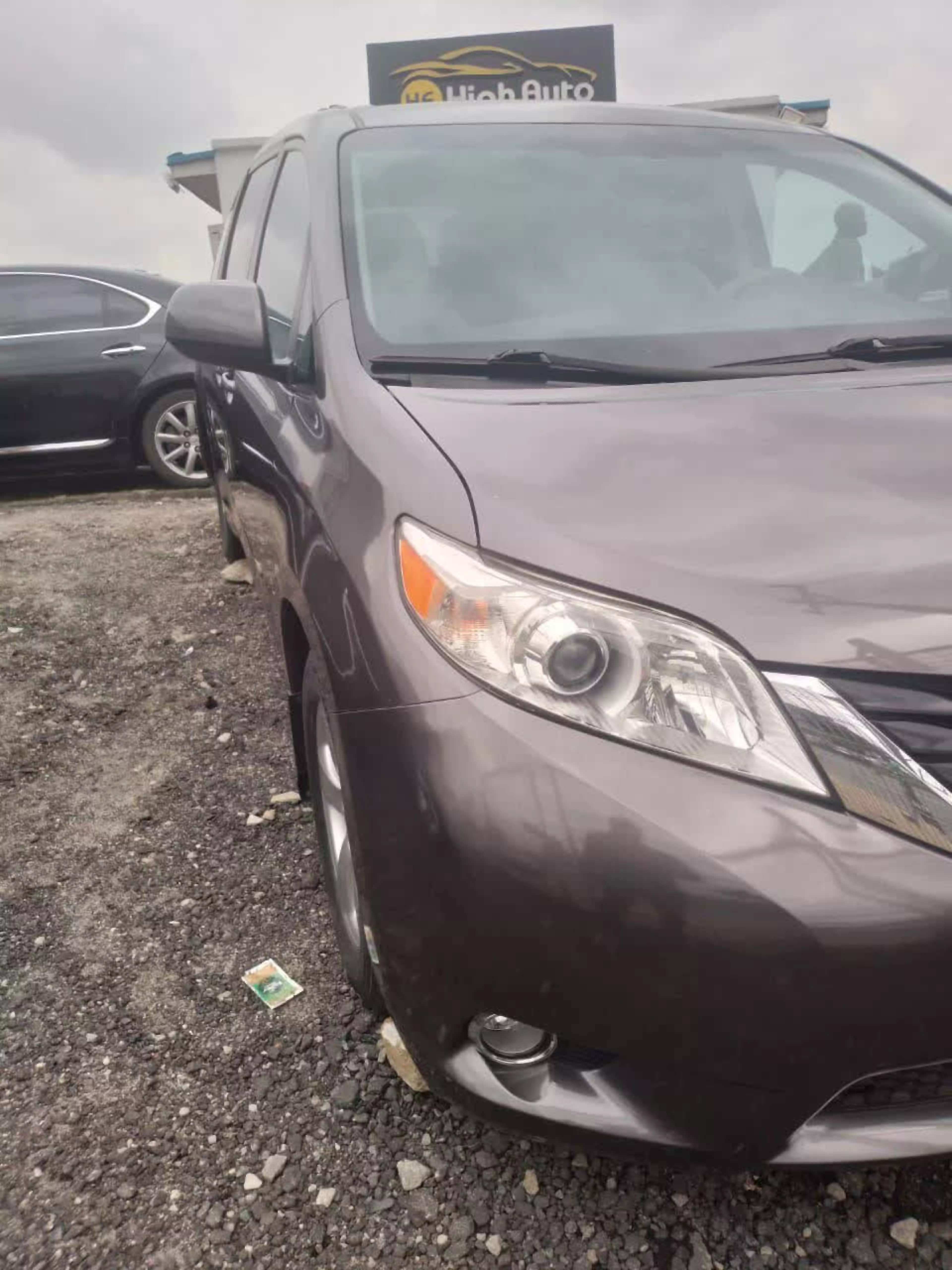 Toyota Sienna - 2012