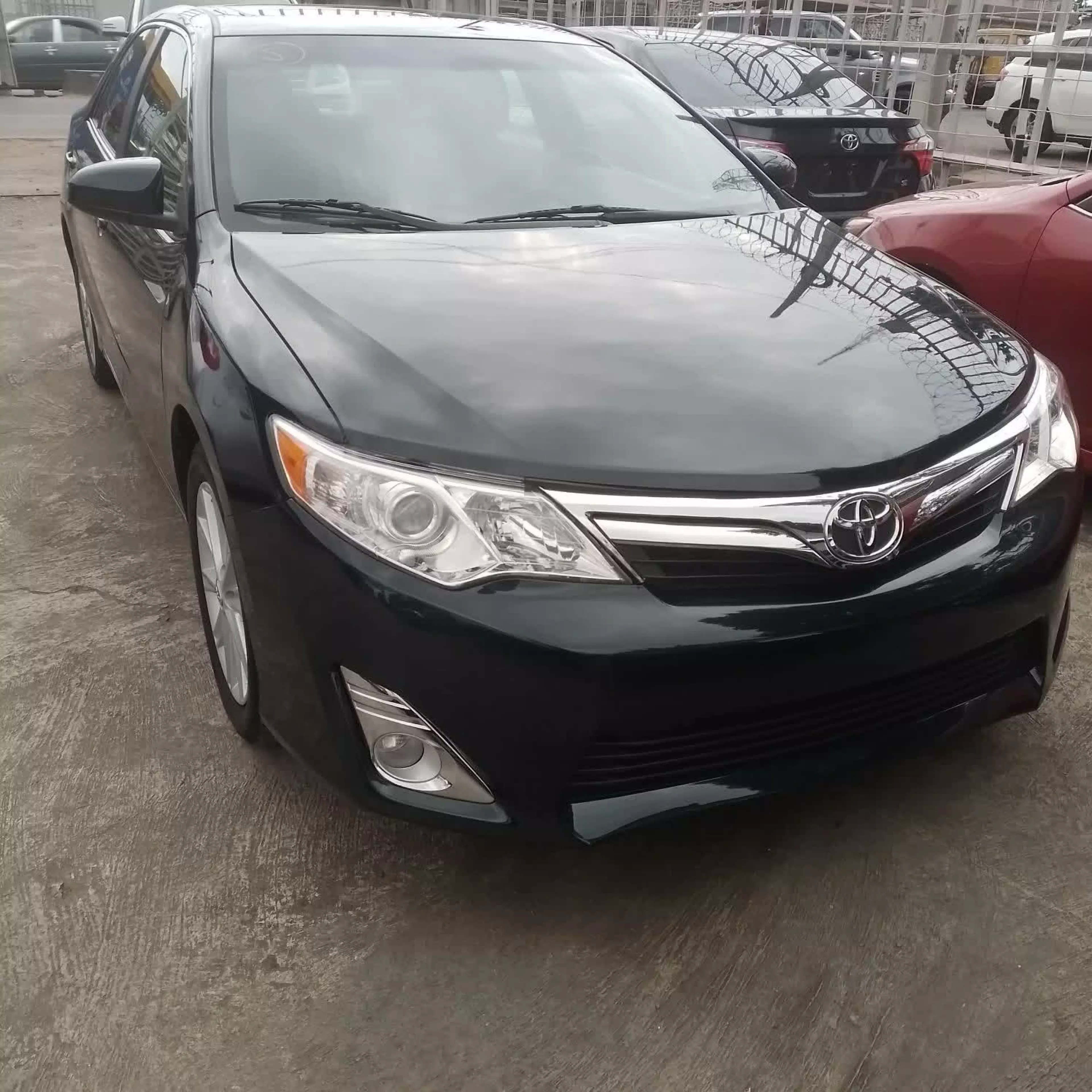 Toyota Camry   - 2012