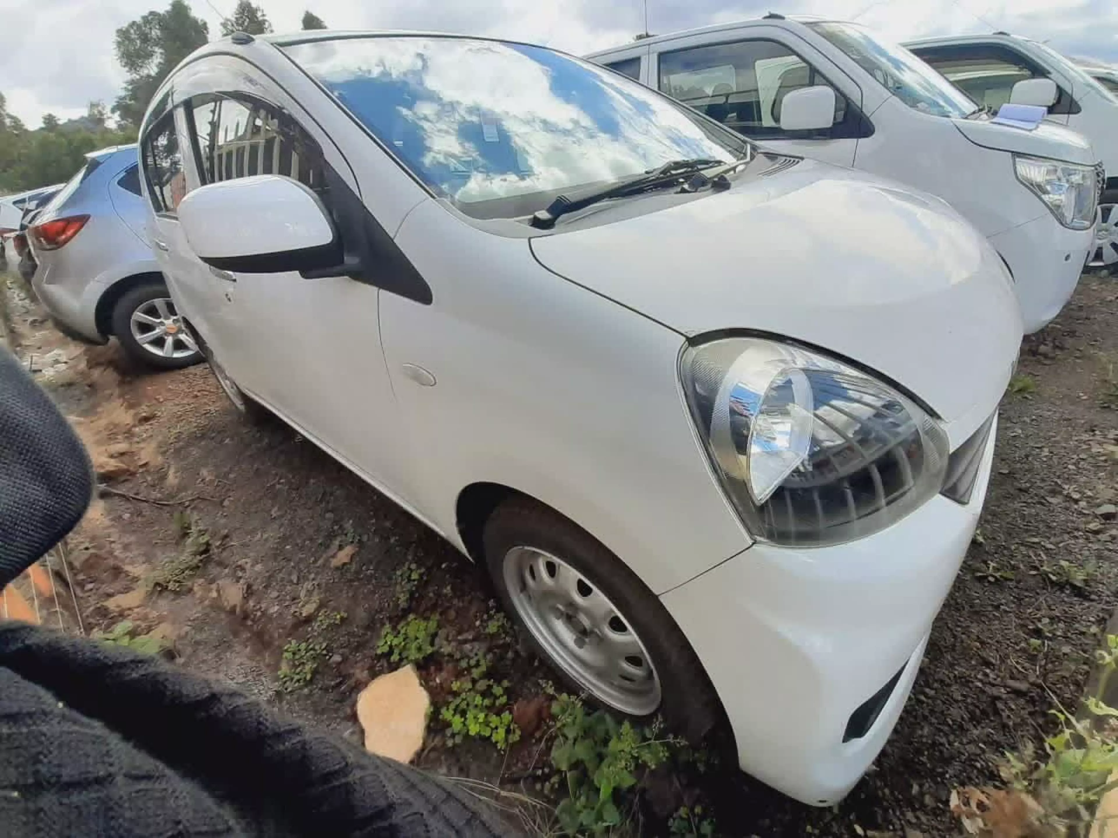 Daihatsu Mira  - 2015