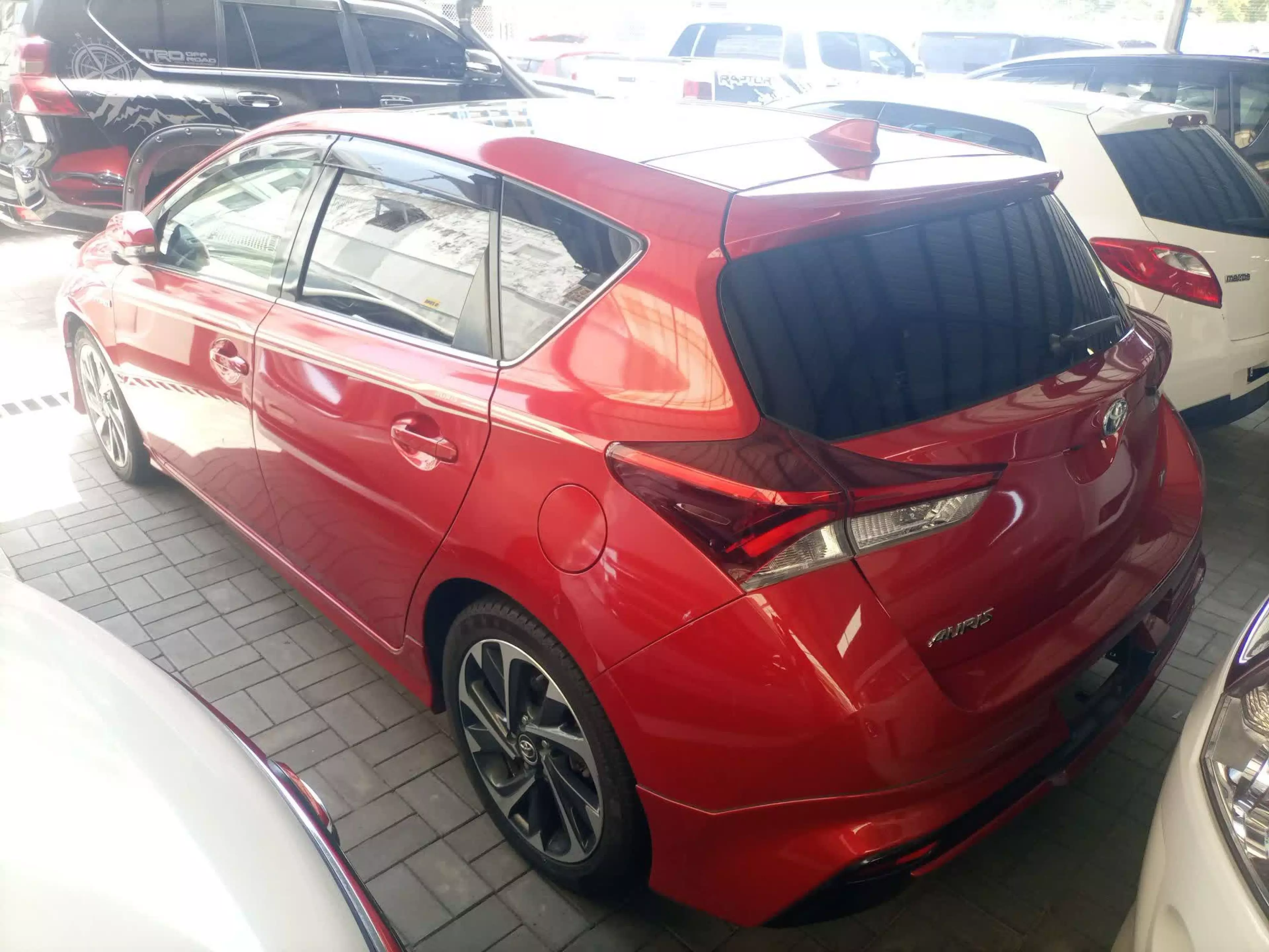 Toyota Auris Hybrid - 2016