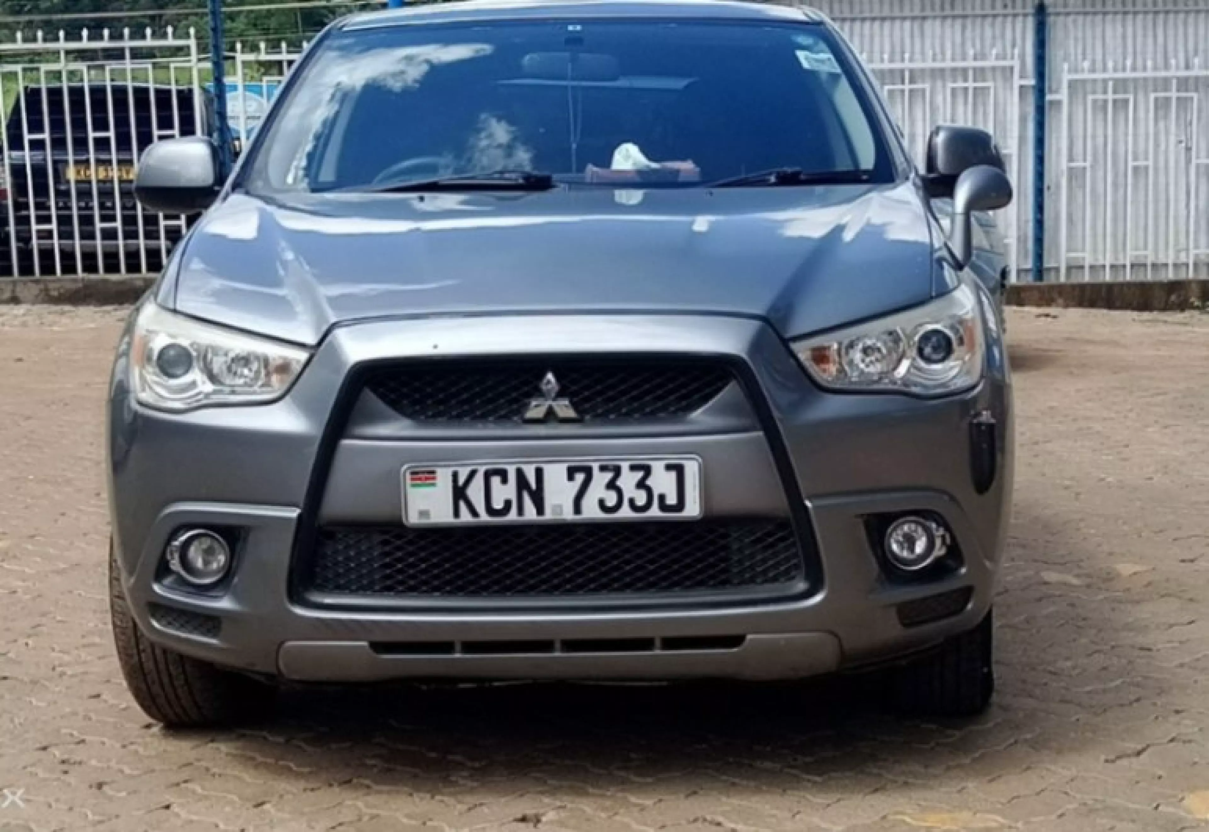 Mitsubishi RVR - 2010