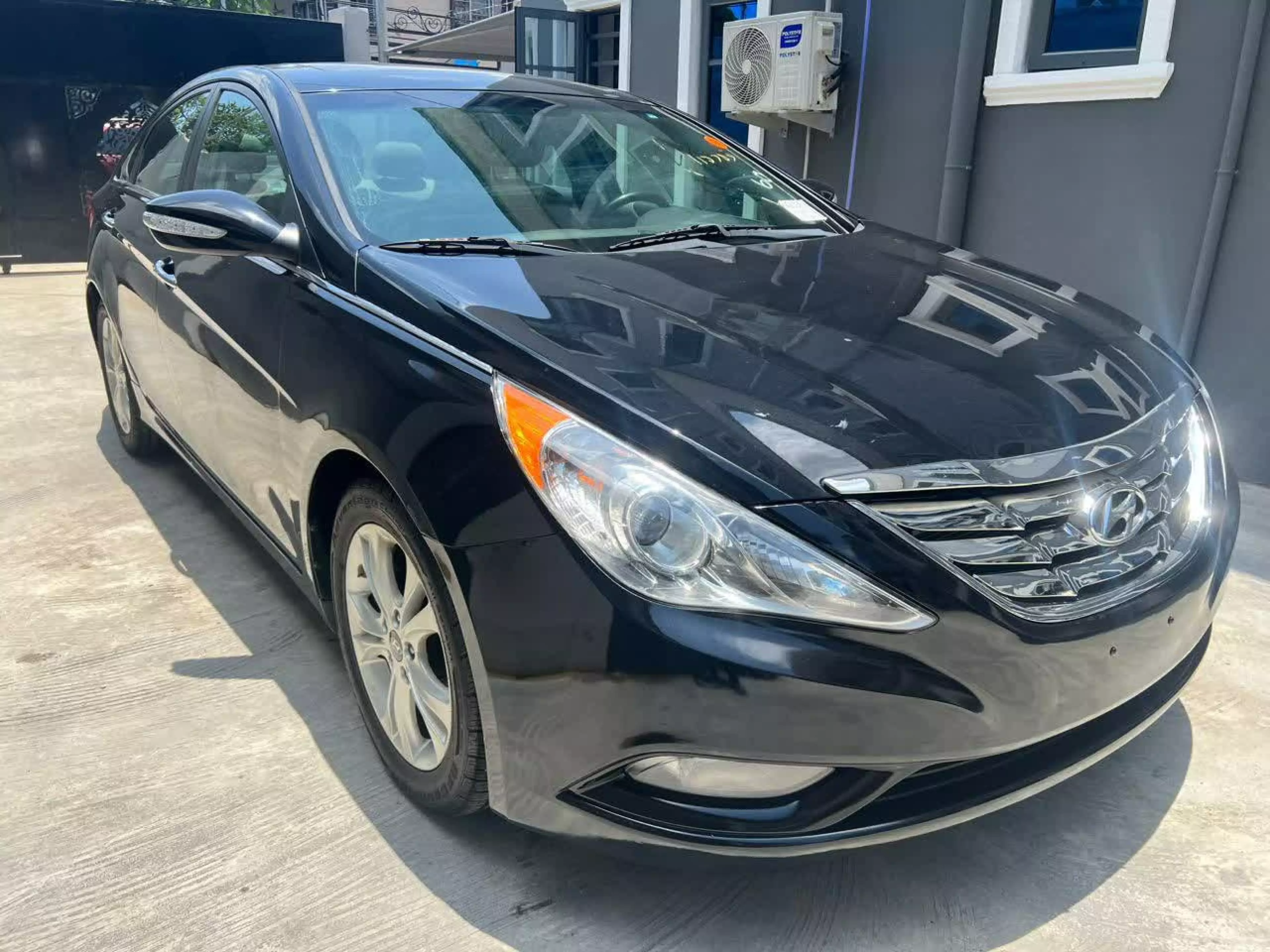 Hyundai Sonata - 2011