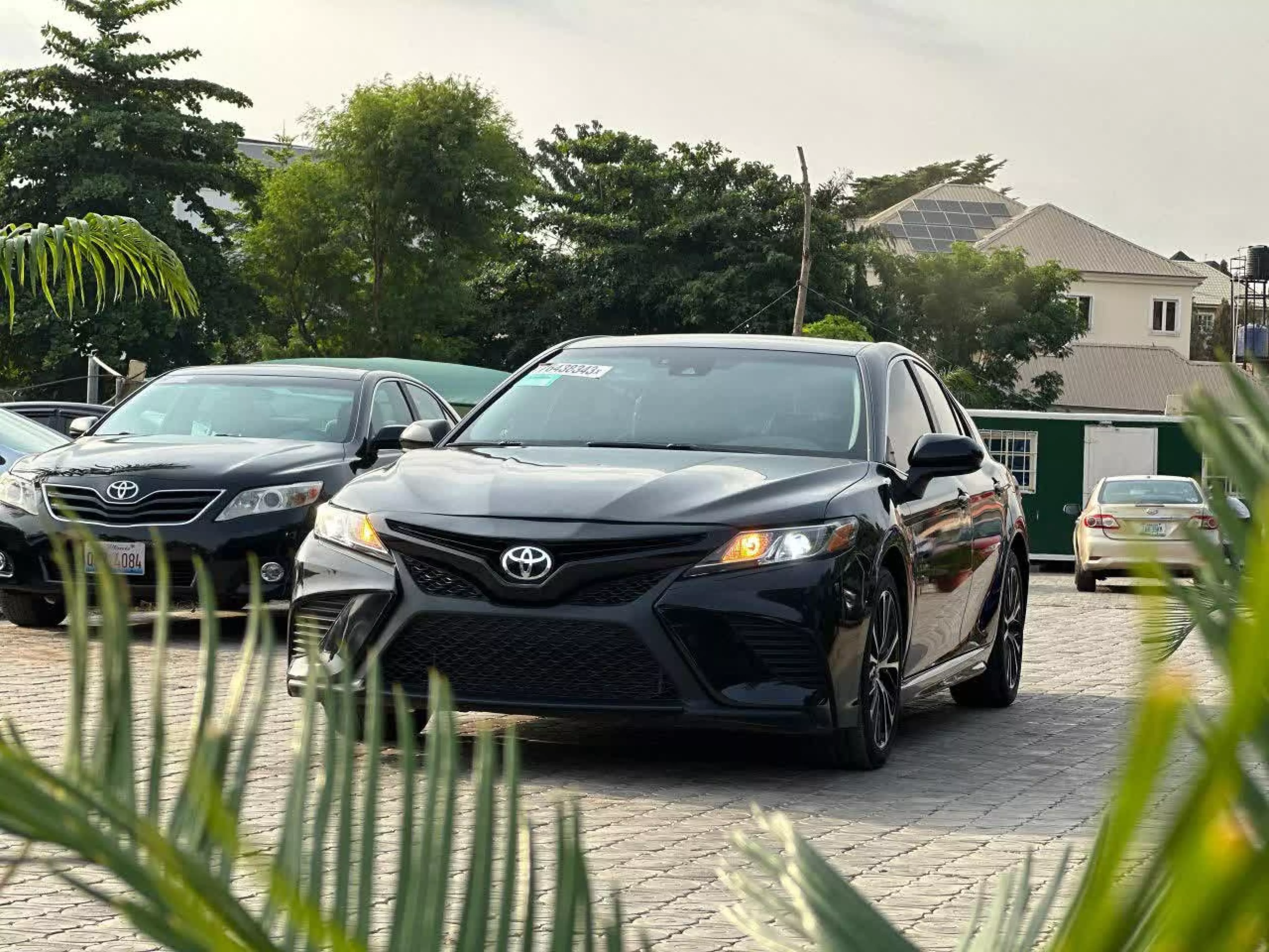 Toyota Camry   - 2018