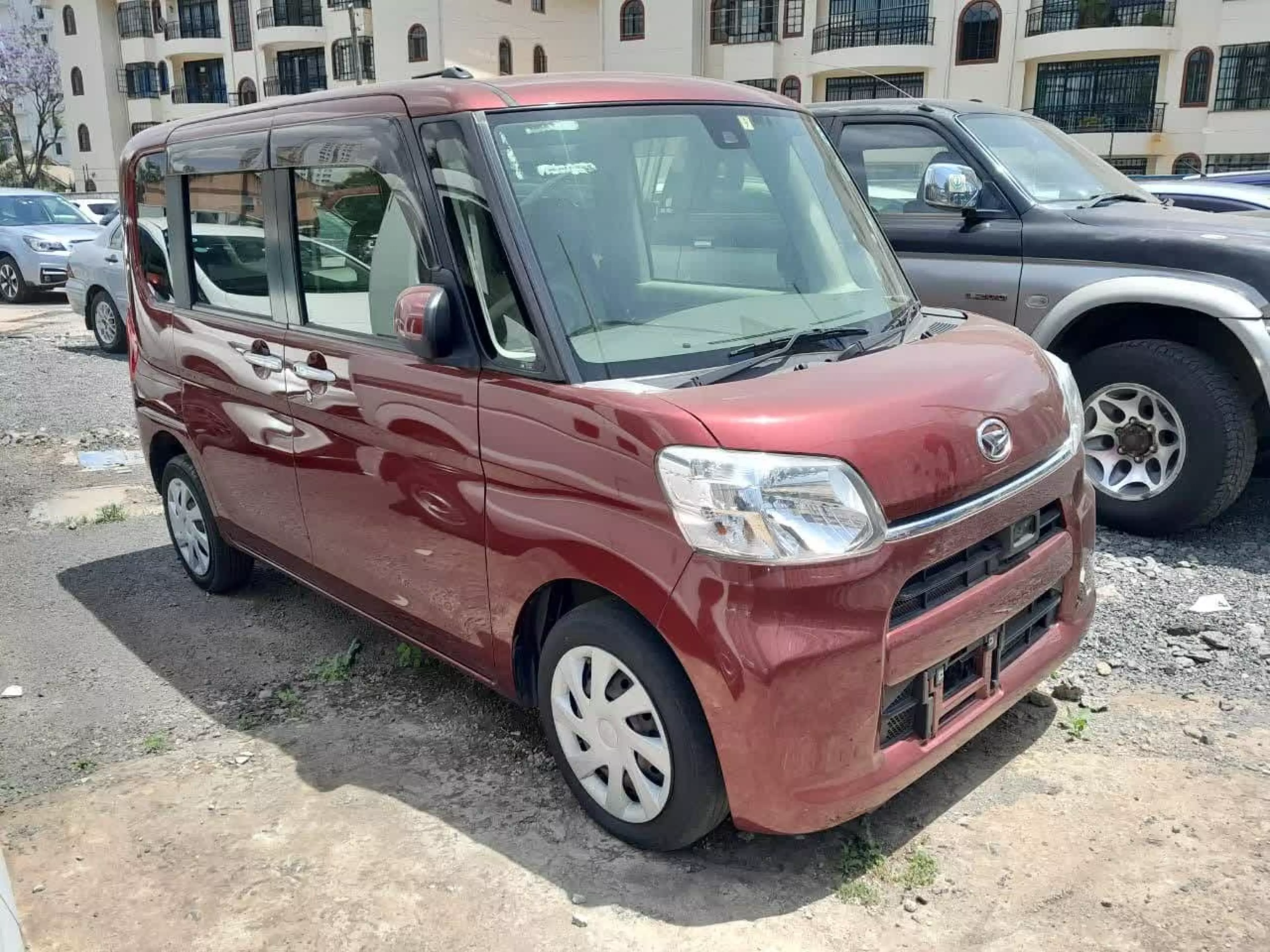 Daihatsu Tanto - 2015