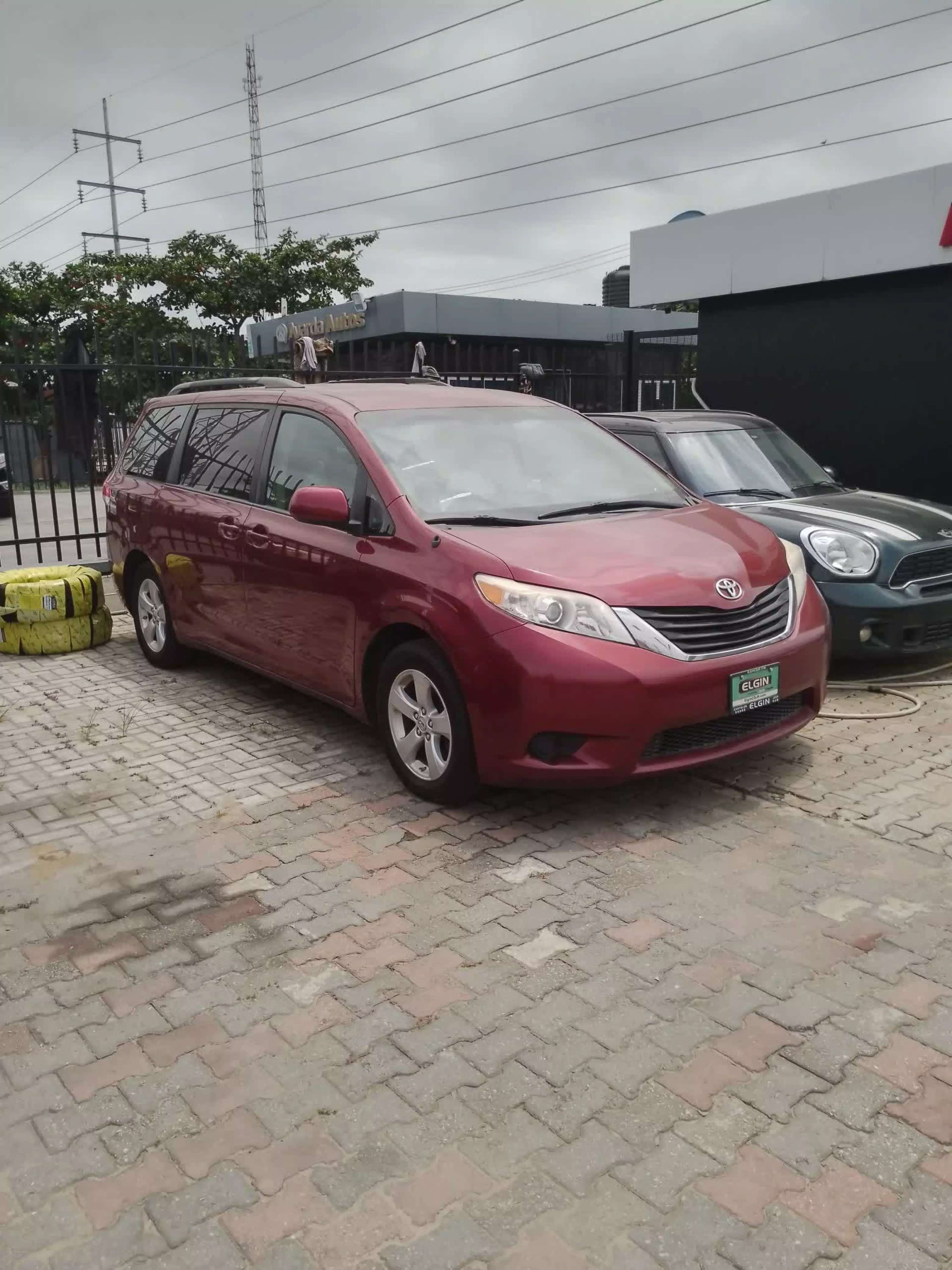 Toyota Sienna - 2013