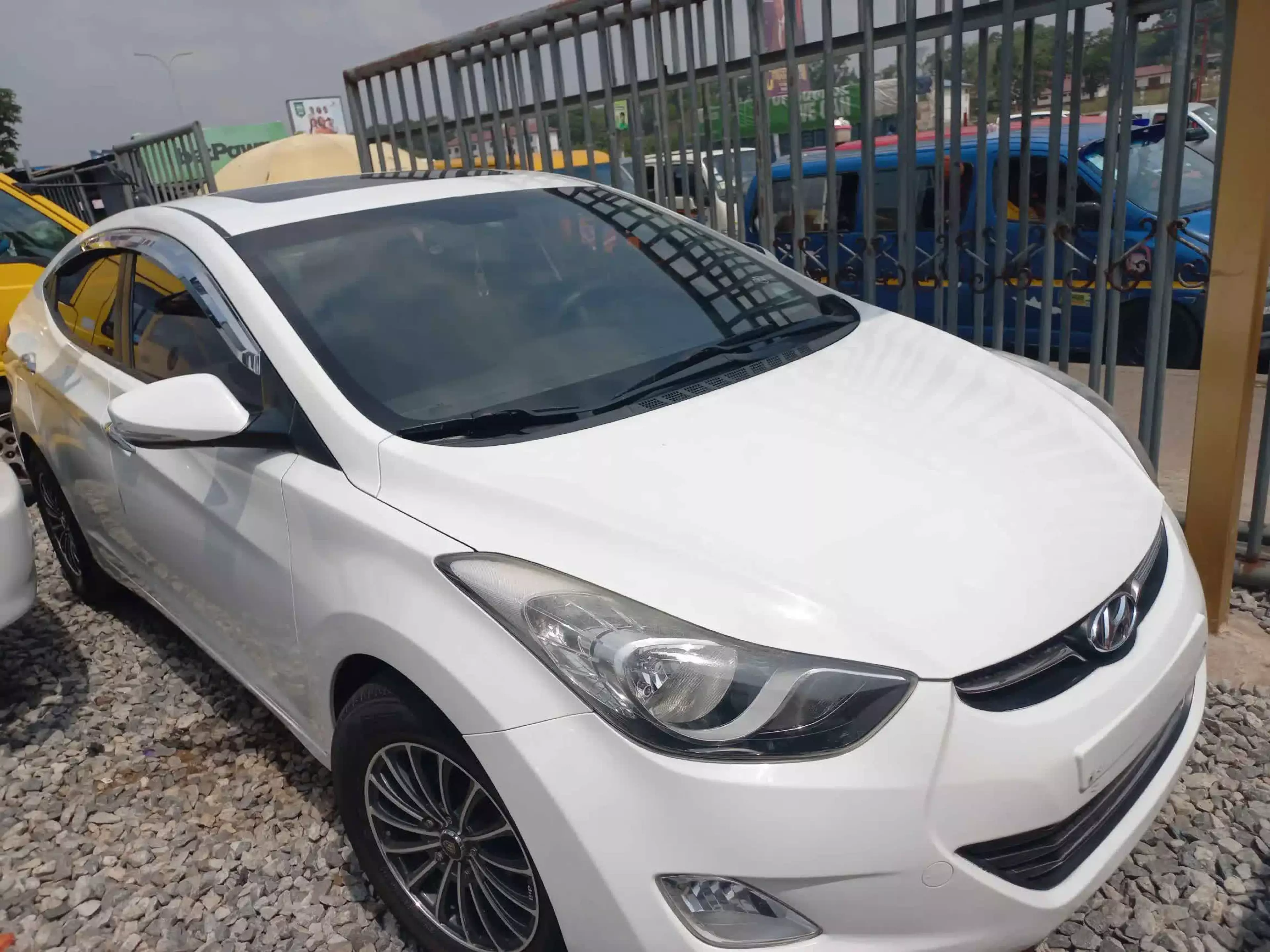 Hyundai Avente - 2012