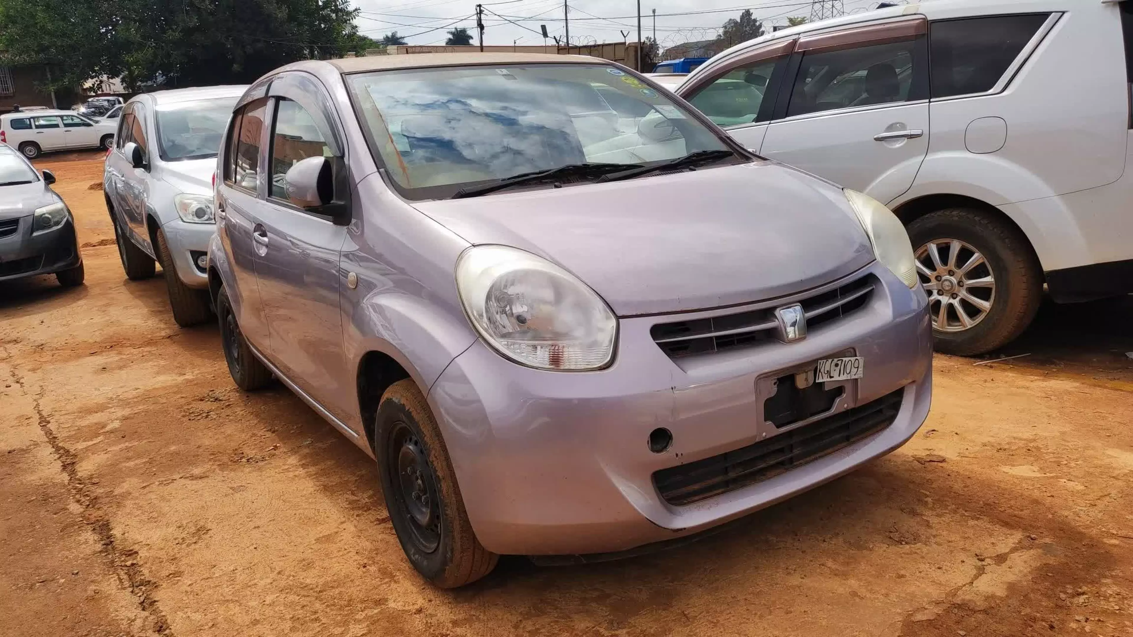 Toyota Passo - 2010